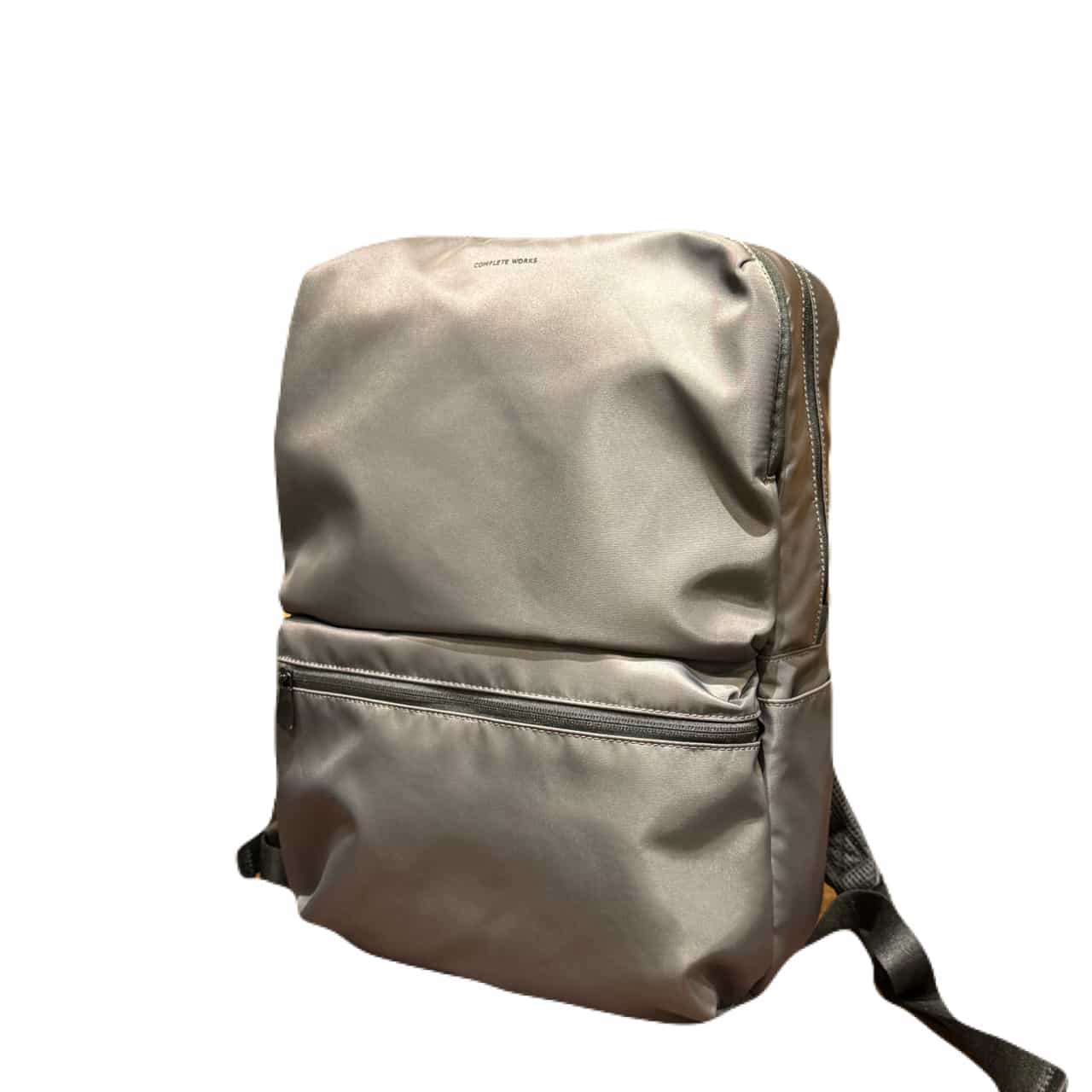 【COMPLETE WORKS】【LIGHTシリーズ】【リュック】【D.GRY】【CWD-023】 グレー
