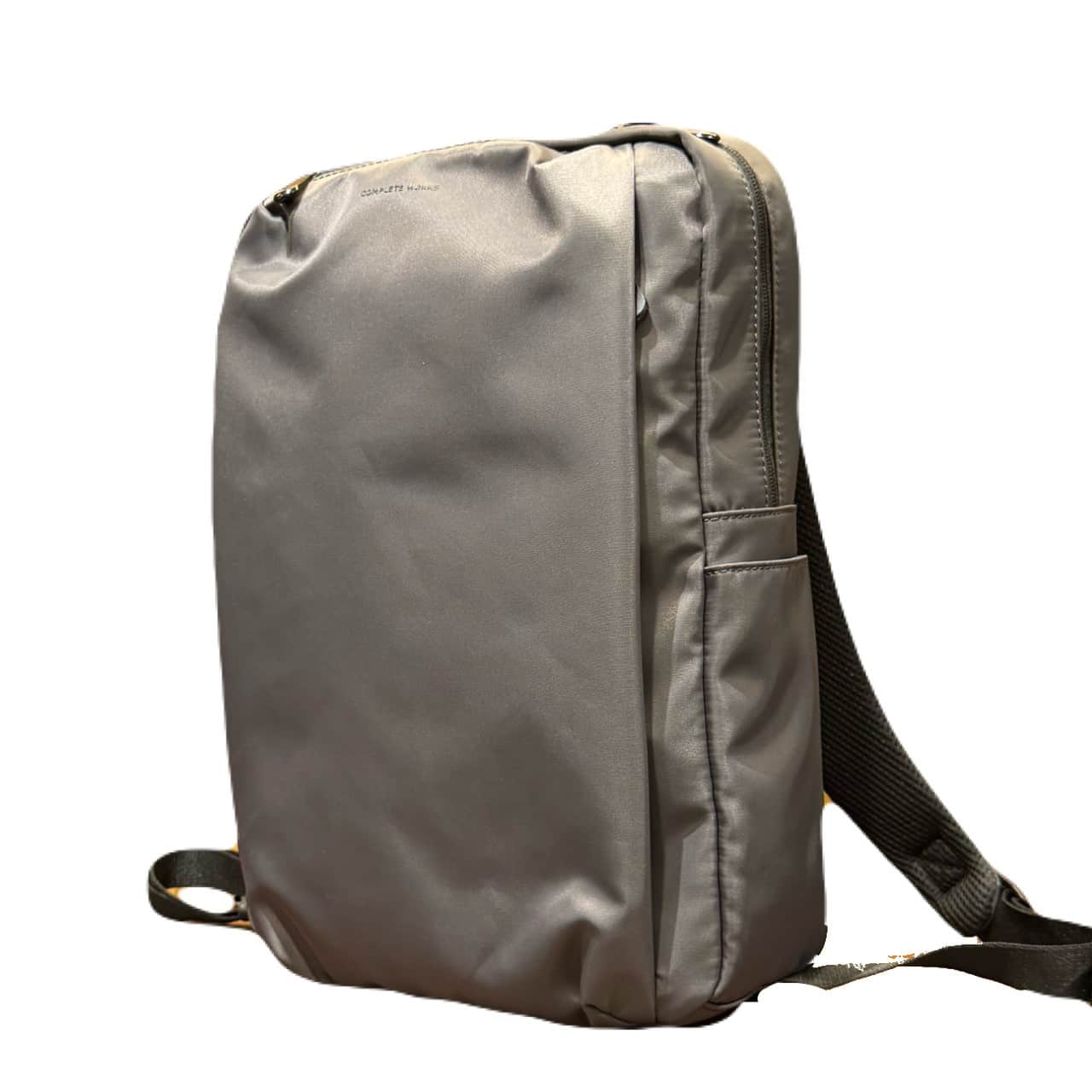 【COMPLETE WORKS】【LIGHTシリーズ】【リュック】【D.GRY】【CWD-022】 グレー