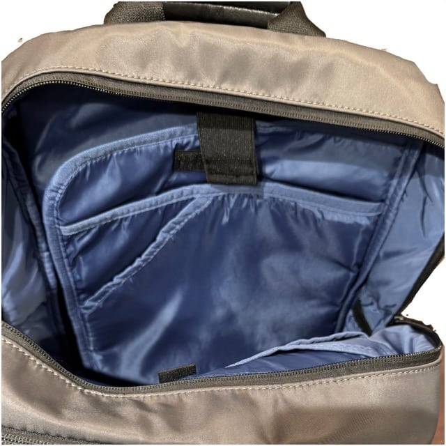 【COMPLETE WORKS】【LIGHTシリーズ】【リュック】【D.GRY】【CWD-023】 グレー