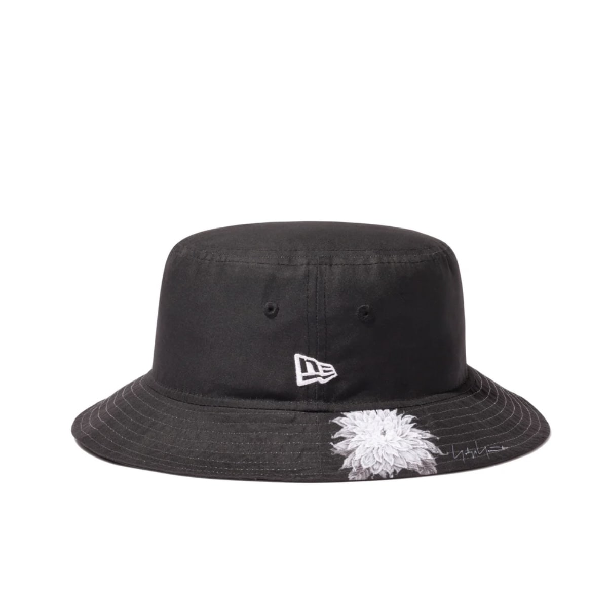 Yohji Yamamoto x NEW ERA WHITE DHALIA MOTIF BUCKET-01 HAT