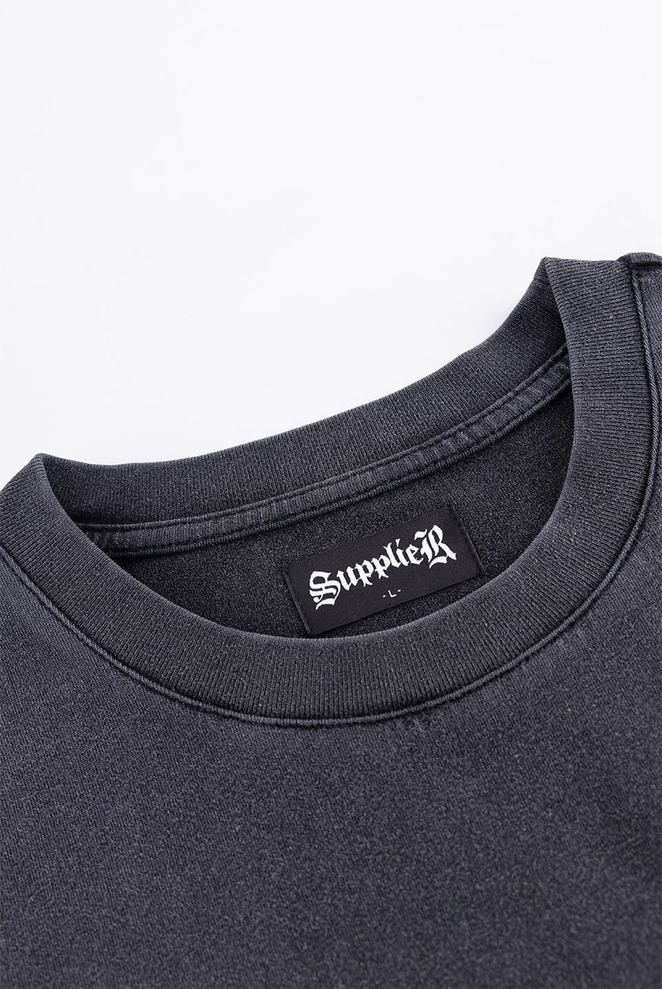 SUPPLIER 26ss "Vintage Wash Embroidery Cross Tee" Black Black M