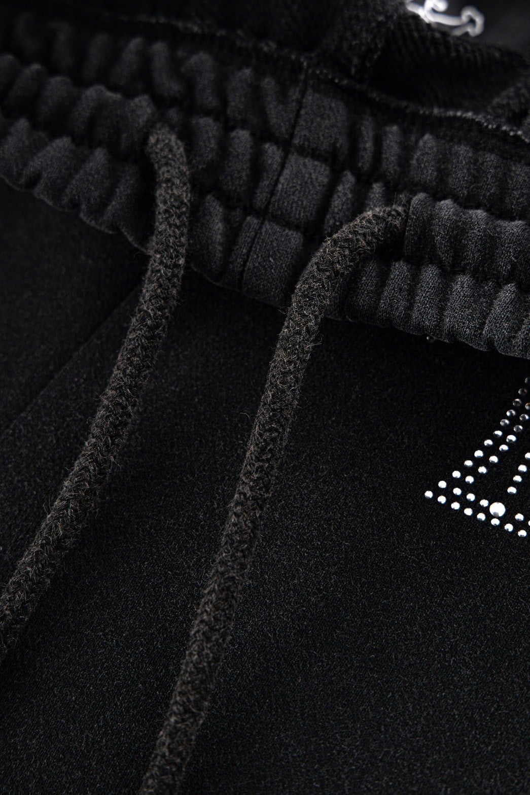 【先行予約 7月上旬発売予定】Unknown 25ss "Outline Cross Rhinestone Baggy Sweat Shorts" Black Black S