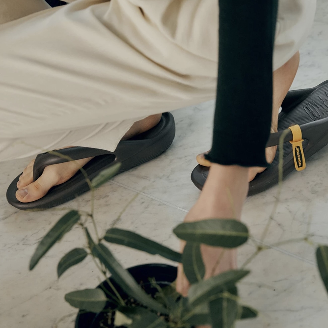 TAW&TOE 25ss "Zerovity Flip Flop OG" Black Black M(25cm)