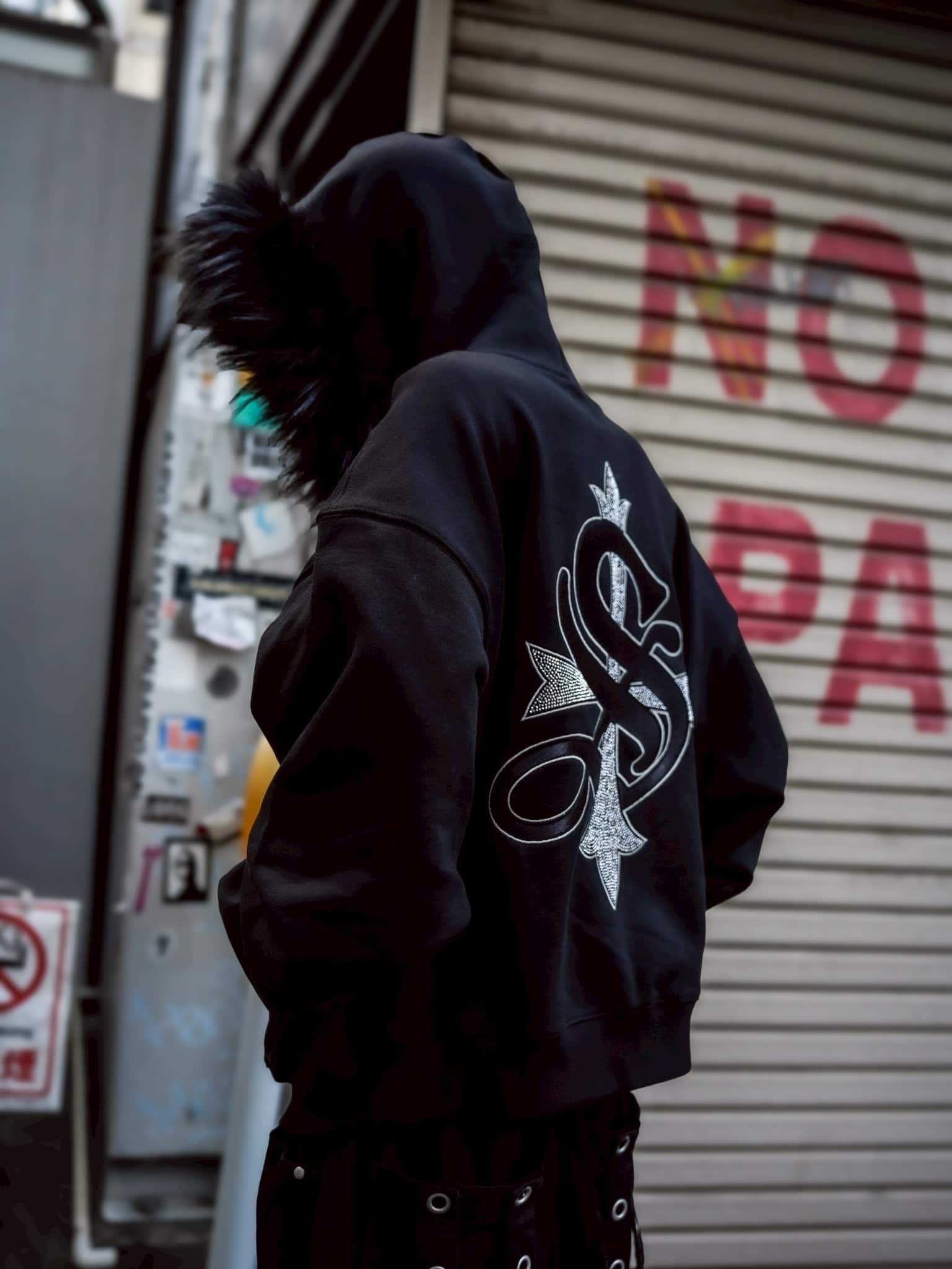 【先行予約 1月24日発売】SUPPLIER 26ss "Exclusive Faux Fur Cross Hoodie" Silver Silver M