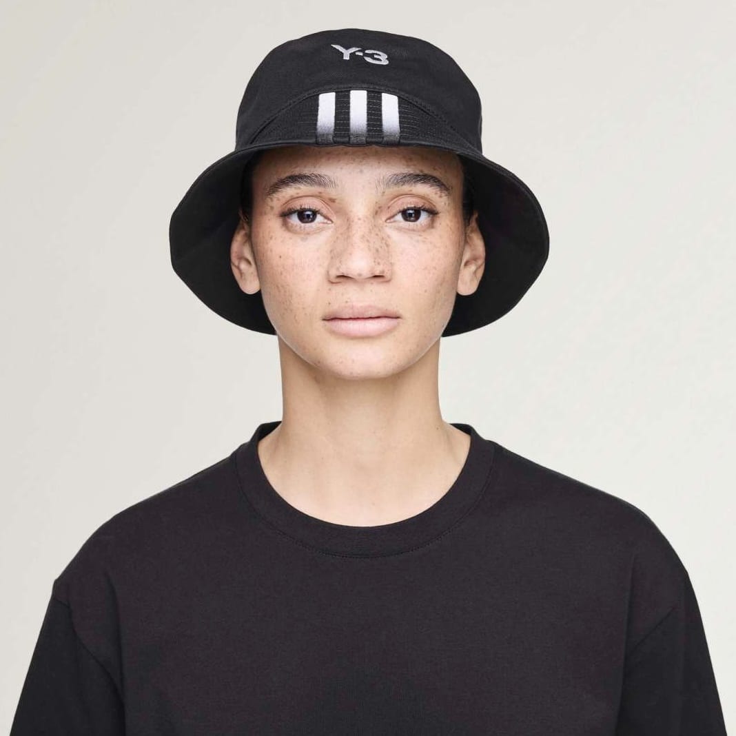 Y-3 MERCEDES - AMG PETRONAS FORMULA 1 TEAM 26ss "Bucket Hat" Black One Size