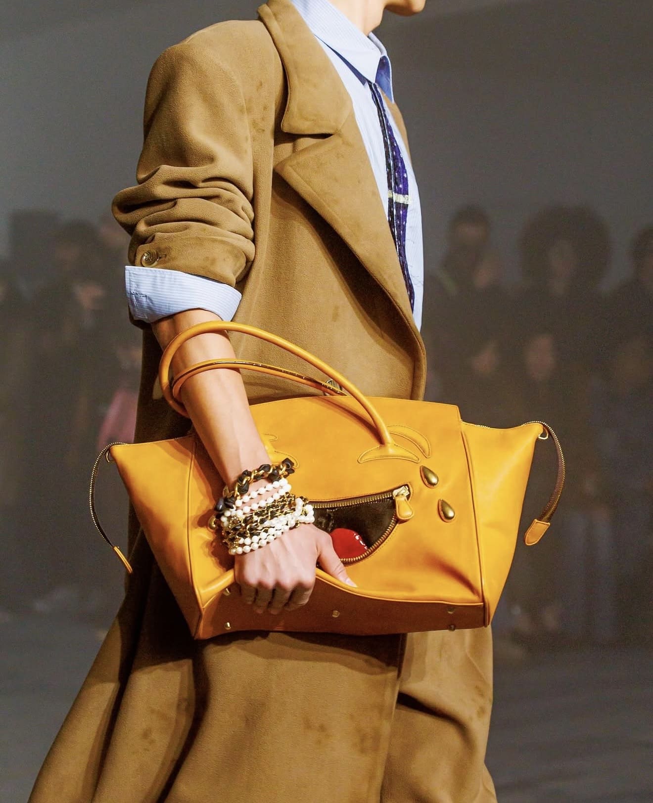 doublet 26aw "LAUGHING EMOJI LEATHER BAG" Camel Camel One Size