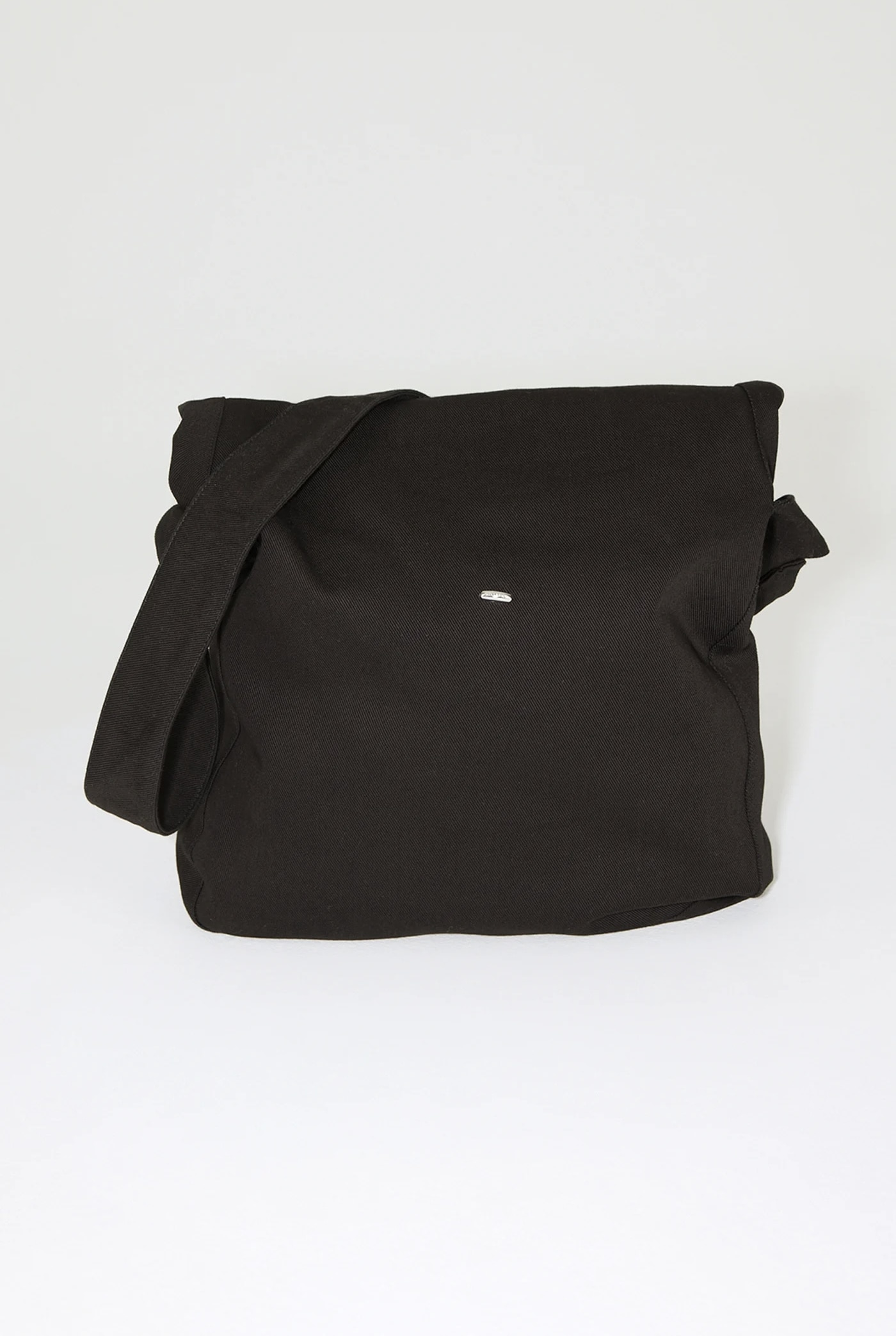 OUR LEGACY Sling Bag(ONE SIZE BLACK)｜ L.H.P｜池袋PARCO | ONLINE ...