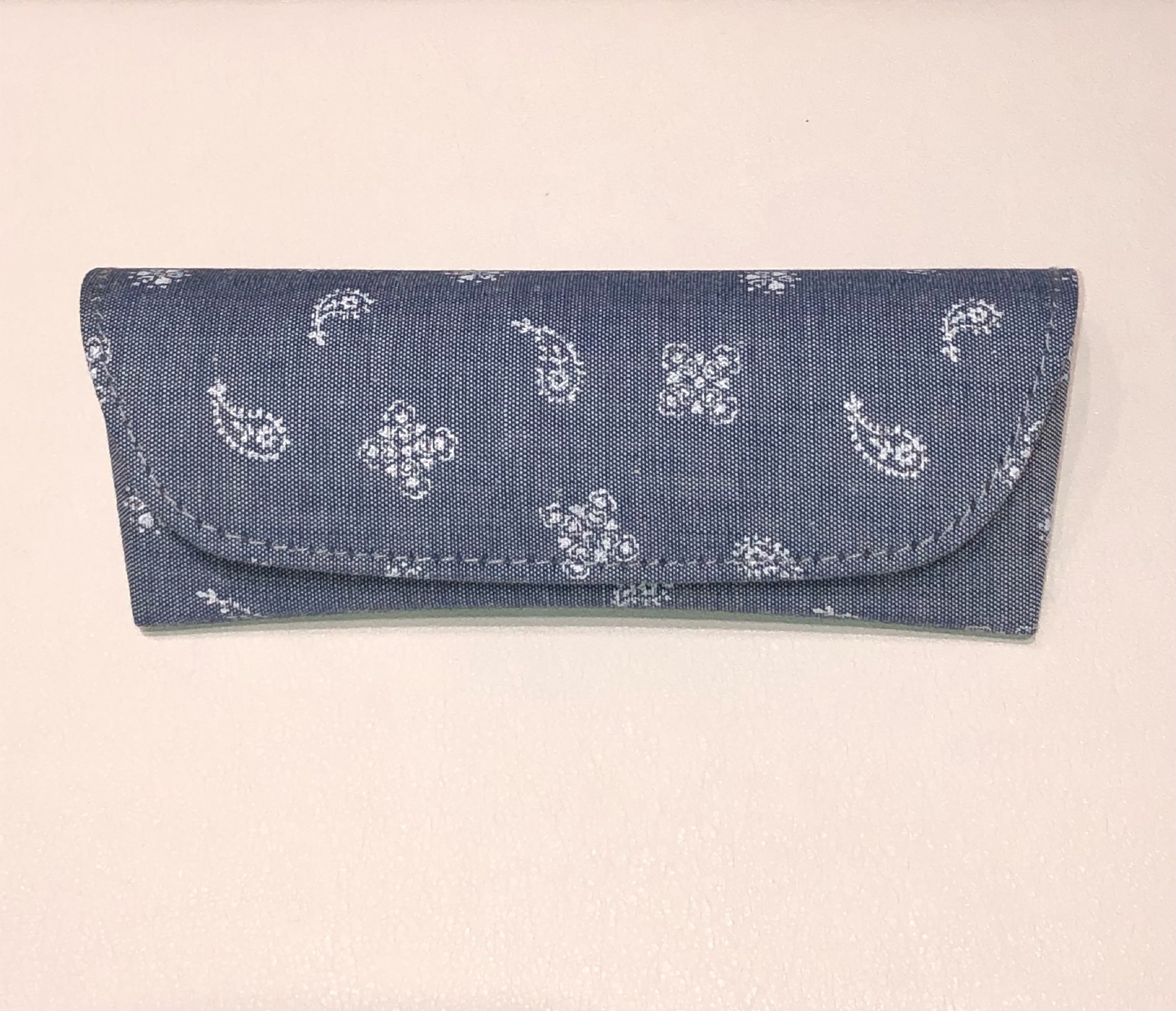ペイズリー柄のメガネケース | Iwaki別注 M-DUNGARE LIGHT BLUE ONE SIZE