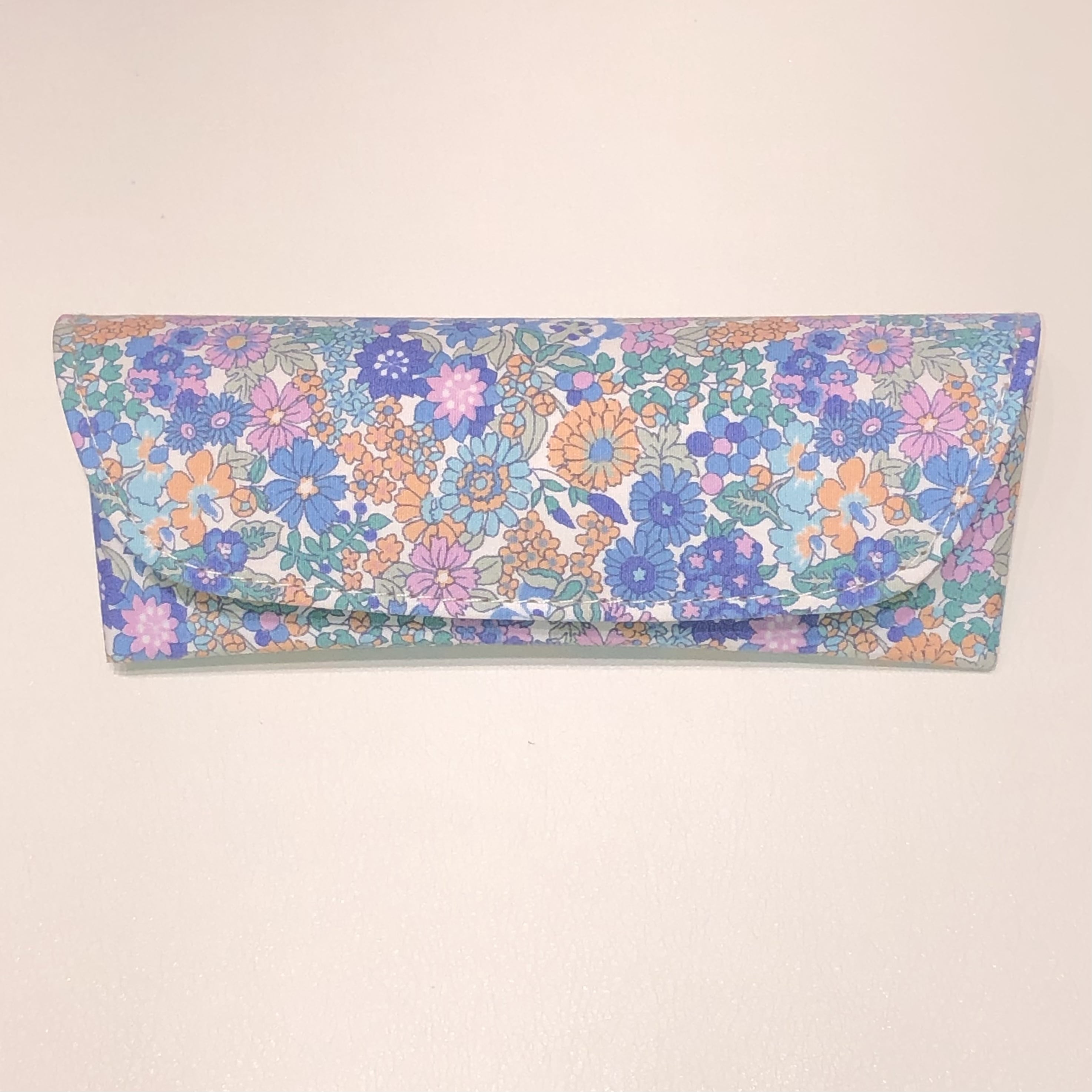 小花柄のメガネケース | Iwaki別注 M-FLOWER BLUE(ONE SIZE BLUE 