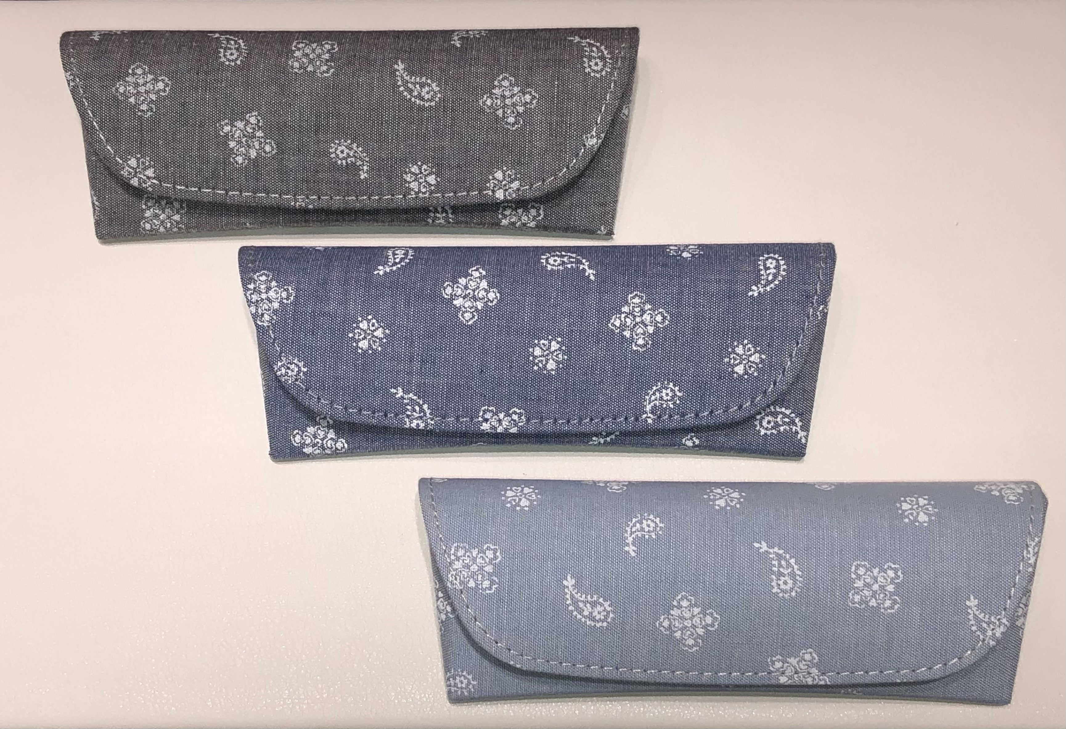 ペイズリー柄のメガネケース | Iwaki別注 M-DUNGARE LIGHT BLUE ONE SIZE