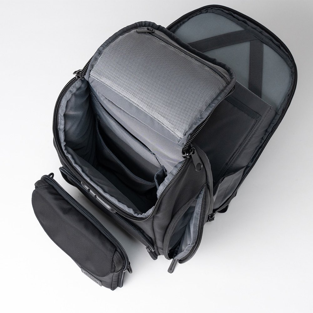 【SIMCLEAR】TUNAGU BAG　２WAYリュック ブラック H44×W30×D16cm