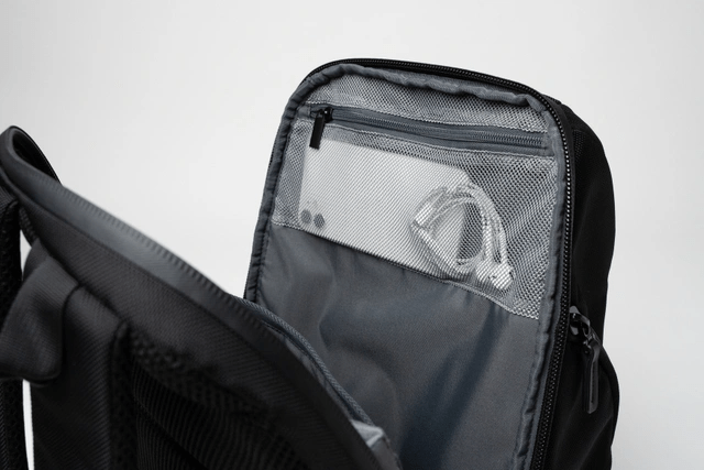 【SIMCLEAR】TUNAGU BAG　２WAYリュック ブラック H44×W30×D16cm