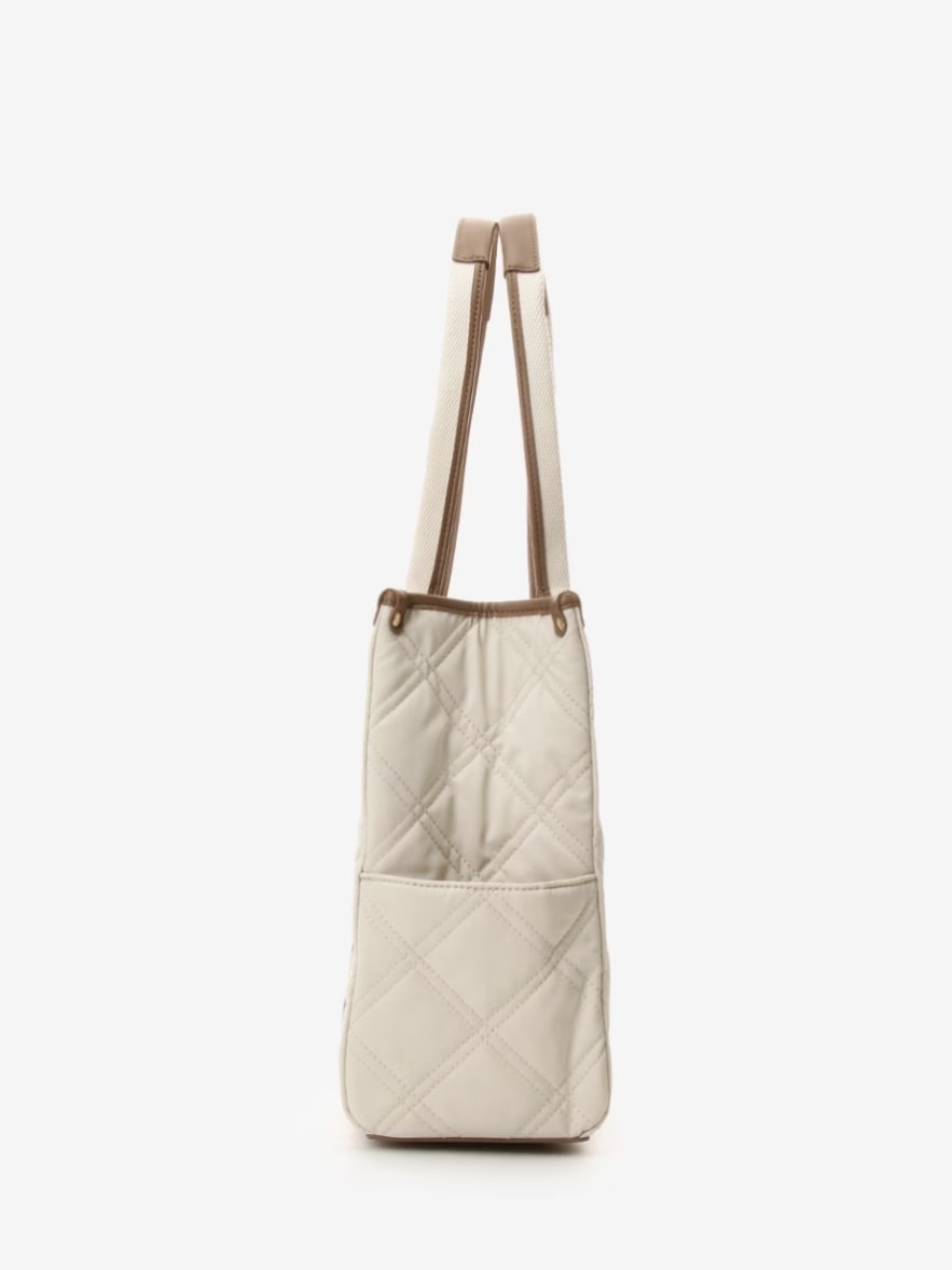 ロゴテープキルティングA4トートバッグ【ホワイト】 ホワイト