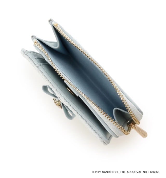 『リトルツインスターズ』（キキ＆ララ）折財布 ライトブルー