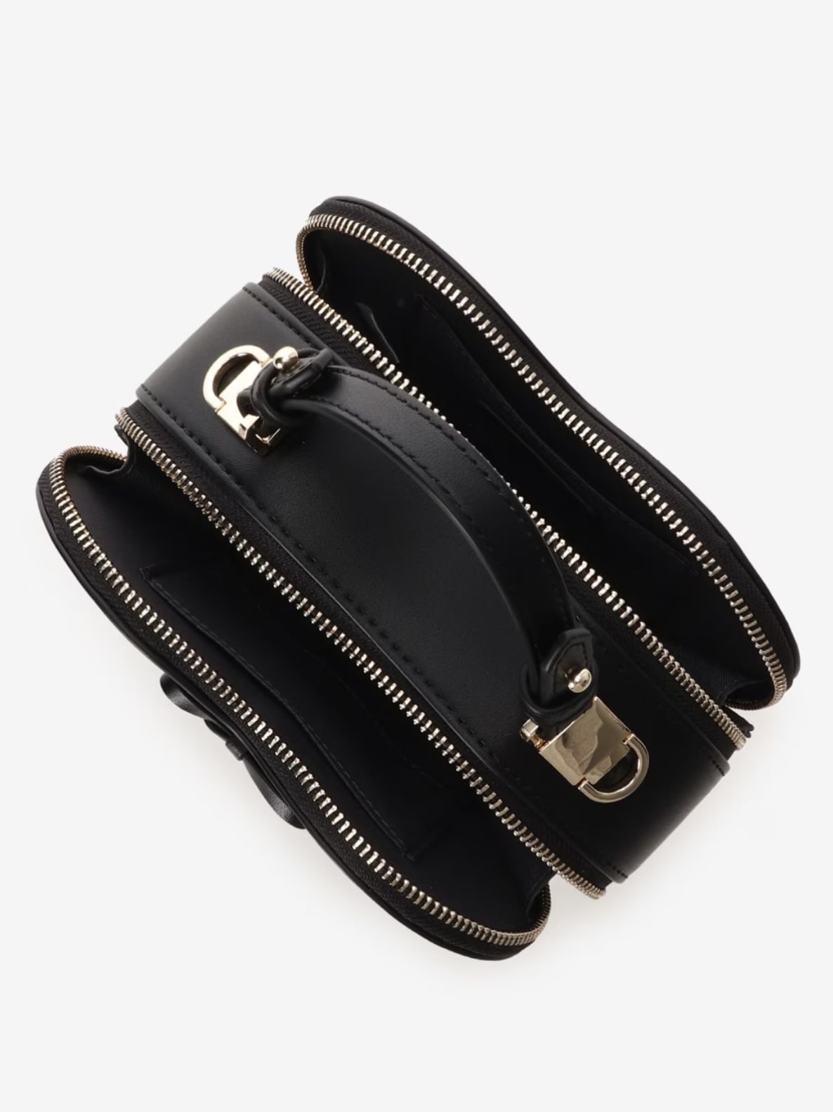 スタンピングリボンハート型ショルダーバッグ【ブラック】 ブラック