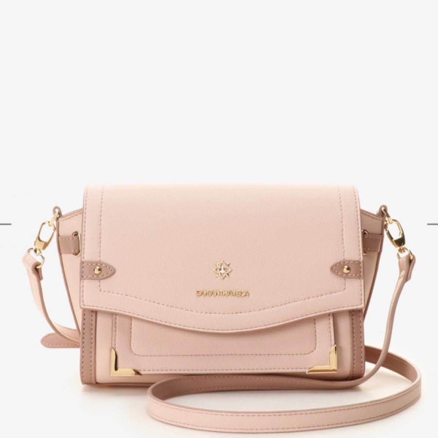 ピンクベージュ