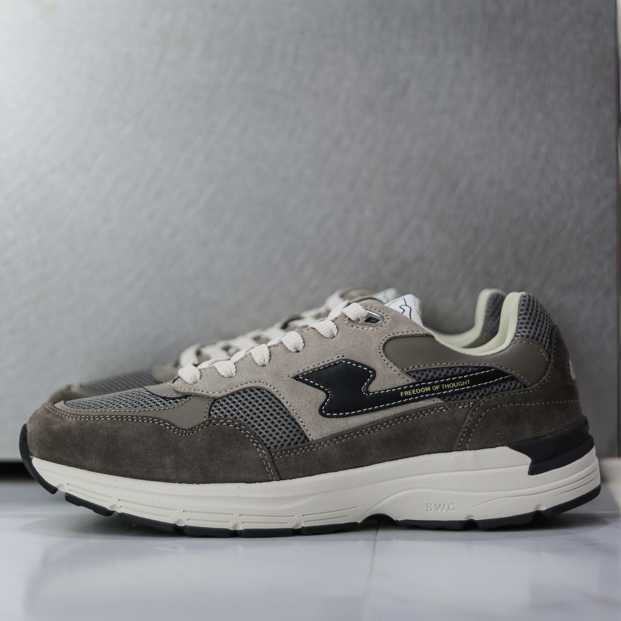 Stephney Workers Club/ステップニーワーカーズクラブ/AMIEL S-STRIKE SUEDE GRAY 43