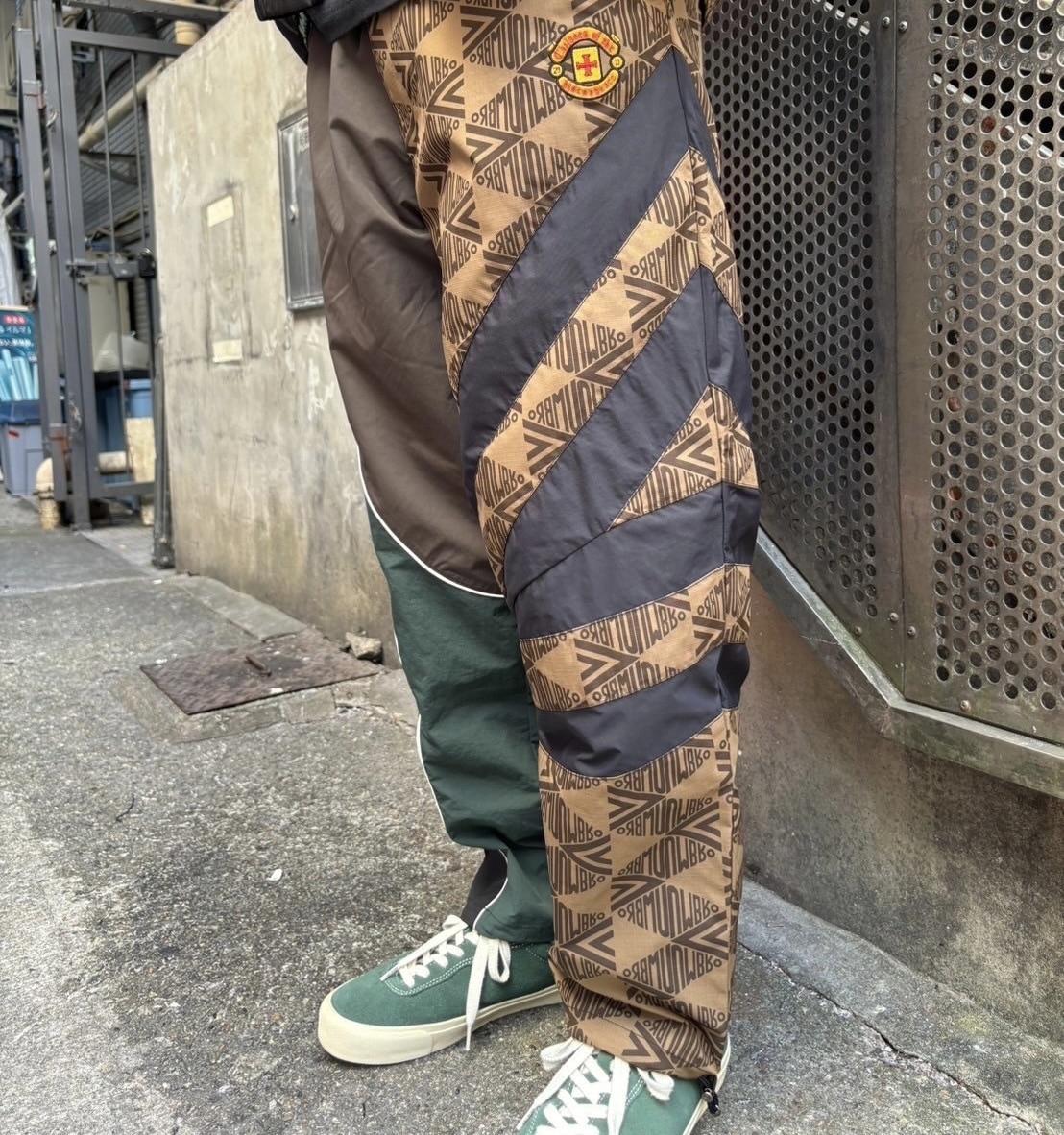 Children of the discordance × UMBRO /チルドレンオブザディス Children of the discordance × UMBRO /チルドレンオブザディス