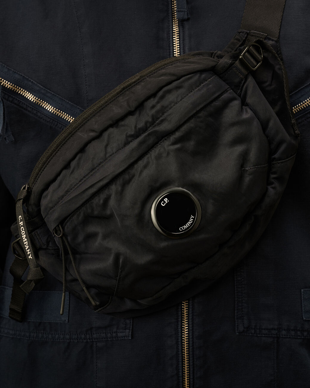 C.P. COMPANY/シーピーカンパニー/NYLON B CROSSBODY PACK TOTAL ECLIPSE - BLUE FREE