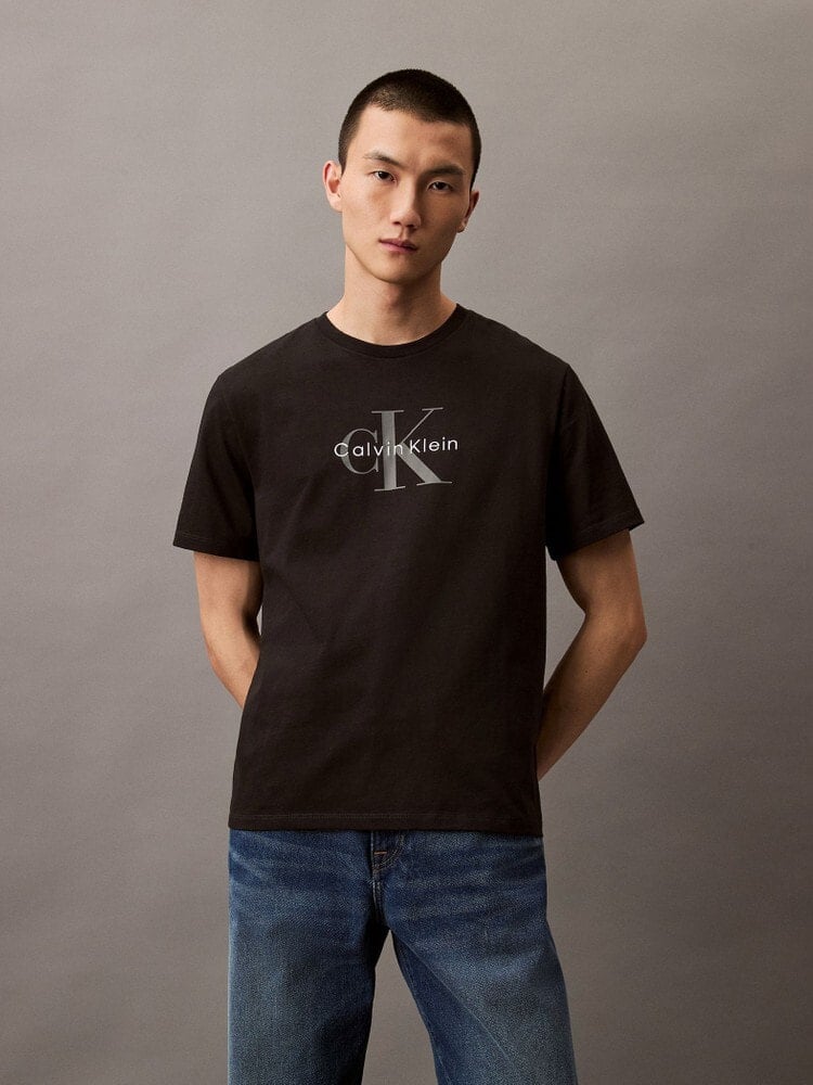 CalvinKlein/カルバンクライン/ショートスリーブモノグラムプリントTシャツ[ロウン、ミンギュ着用商品] BLACK M