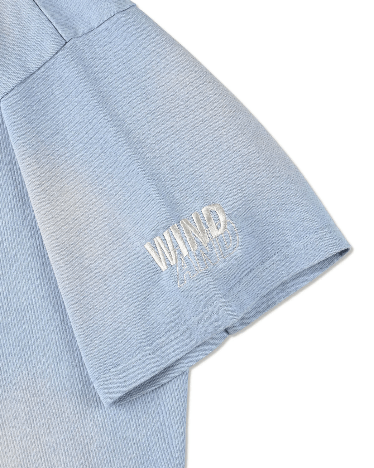 WINDANDSEA/ウィンダンシー/SULFUR DYEING LOGO S/S TEE SAX S