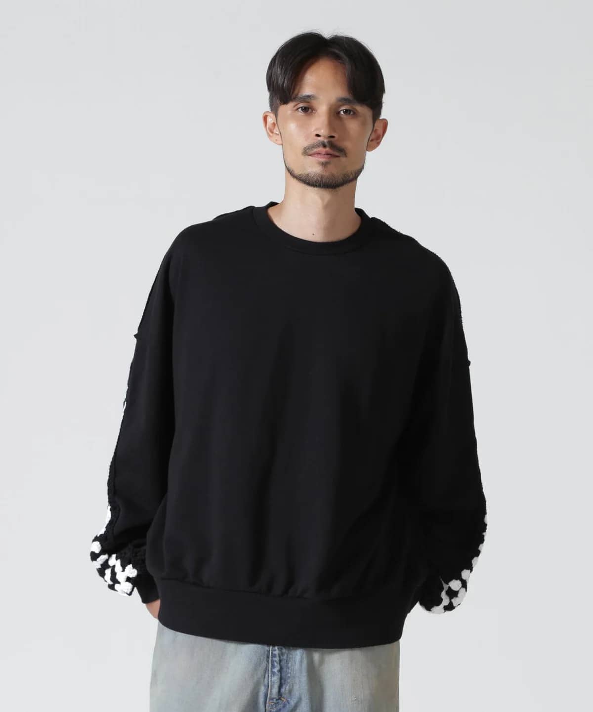 DISCOVERED/ディスカバード/別注CROCHET SLEEVE SWEAT(UNISEX)(1 BLACK