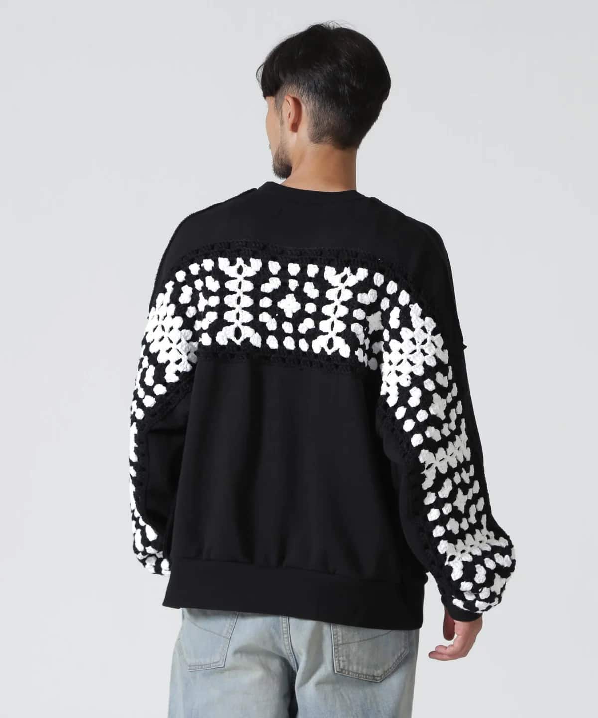DISCOVERED/ディスカバード/別注CROCHET SLEEVE SWEAT(UNISEX)(1 BLACK