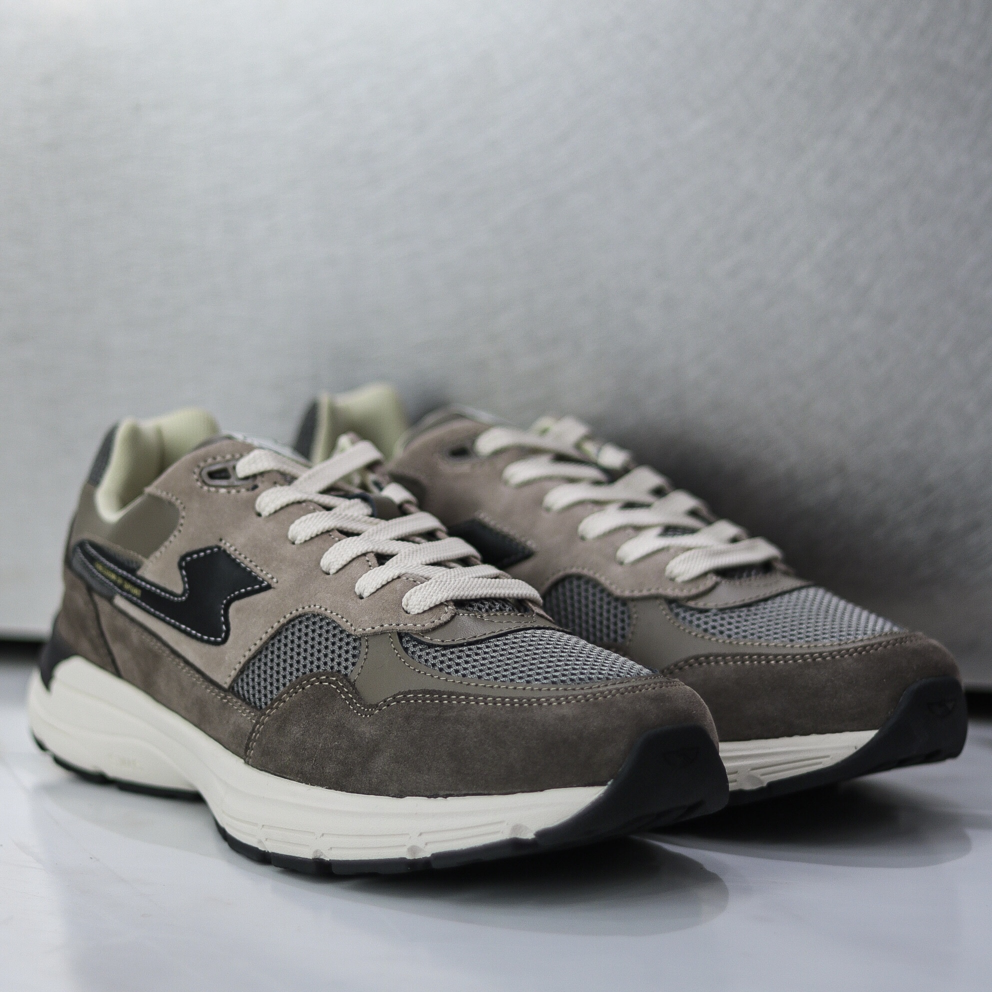 Stephney Workers Club/ステップニーワーカーズクラブ/AMIEL S-STRIKE SUEDE GRAY 42