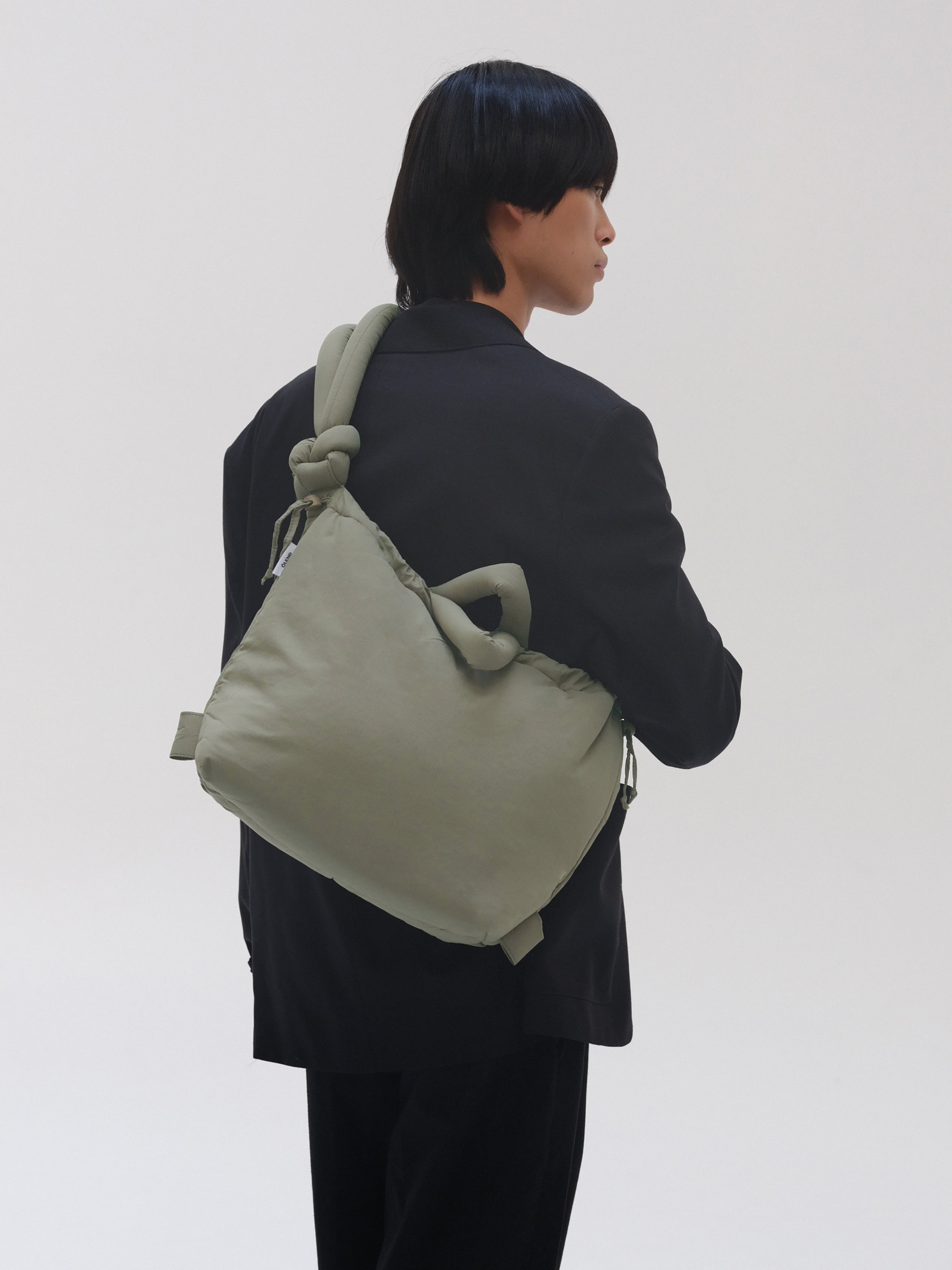 【OLEND/オレンド】Ona Soft Bag | Coral SAGE 19L