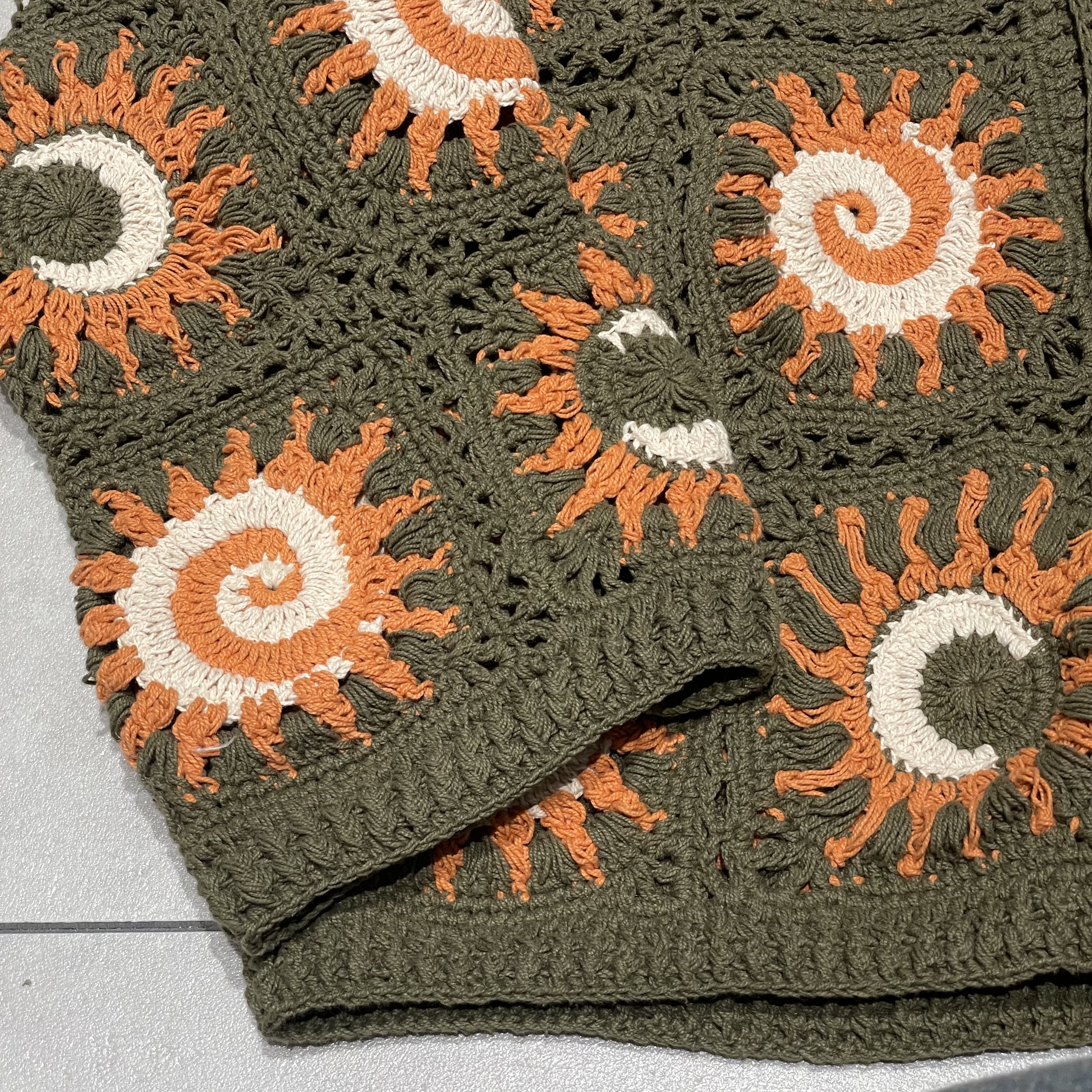 MacMahon Knitting Mills /マクマホンニッティングミルズ/Moon&Sun Cardigan OLIVE FREE