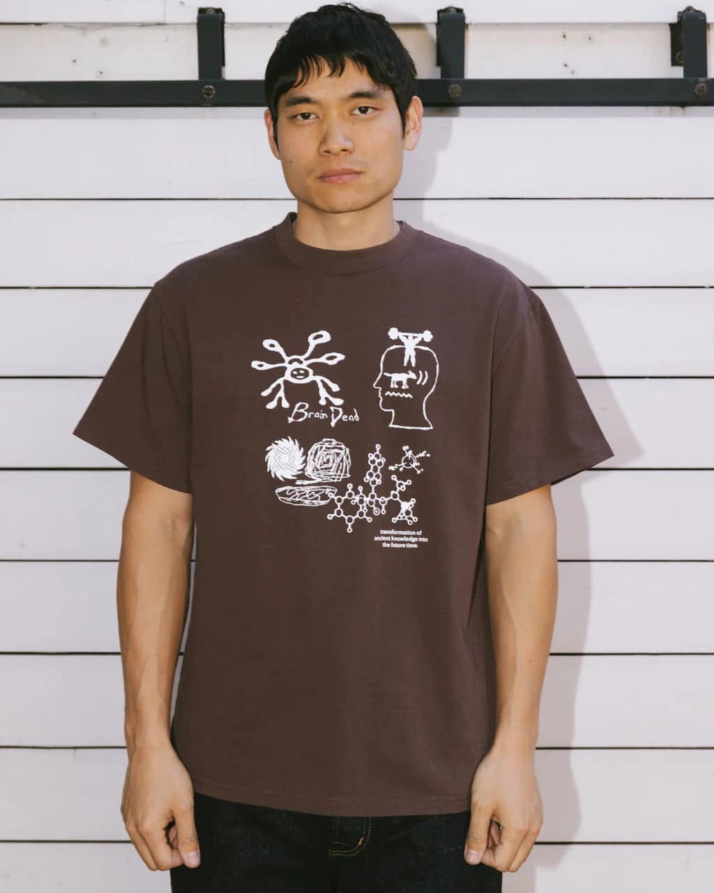 BRAIN DEAD/ブレインデッド/ANCIENT KNOWLEDGE T-SHIRT - BERRY BROWN M