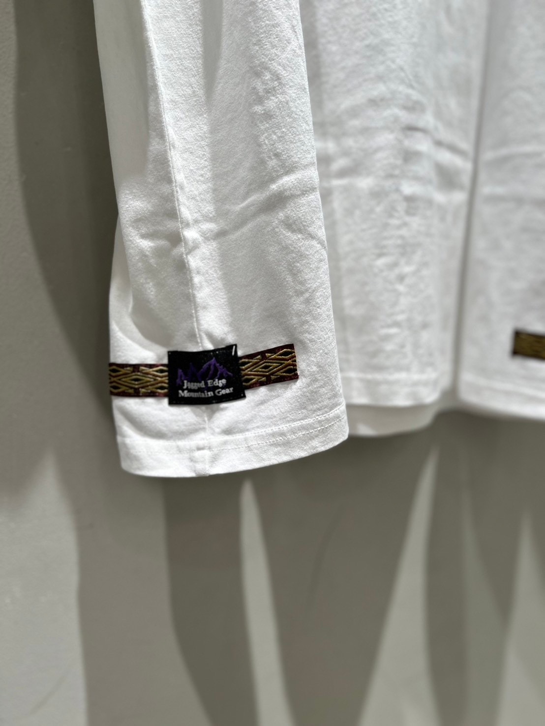 Jagged Edge Mountain Gear/ジャギッドエッジマウンテンギア/”天風水山” PRINT S/S TEE WHITE M