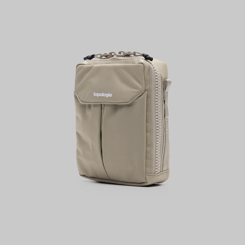 topologie/トポロジー Utility Sacoche ユーティリティ サコッシュ TAUPE FREE