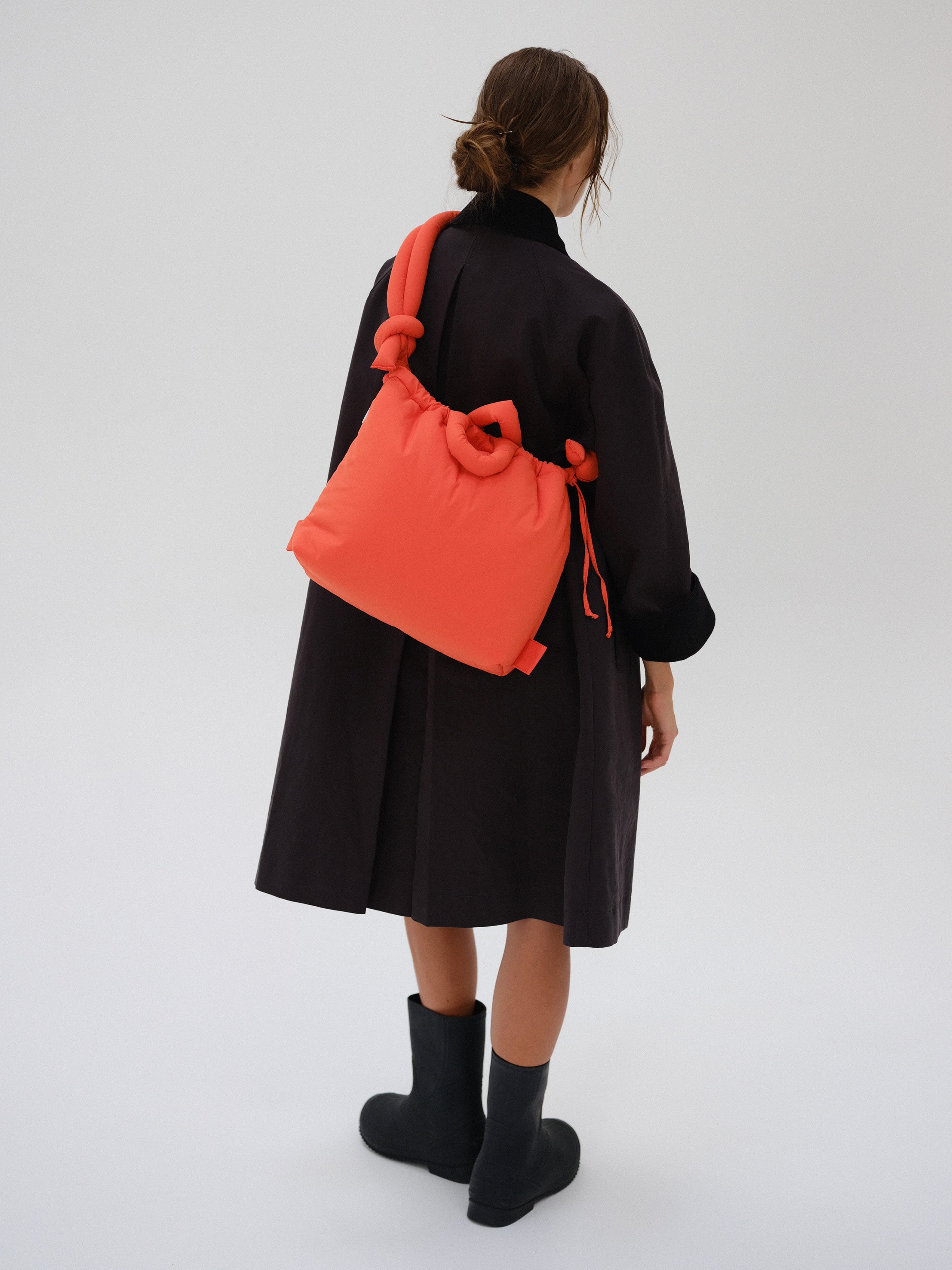OLEND/オレンド】Ona Soft Bag | Coral(19L ORENGE)｜ ビーバー