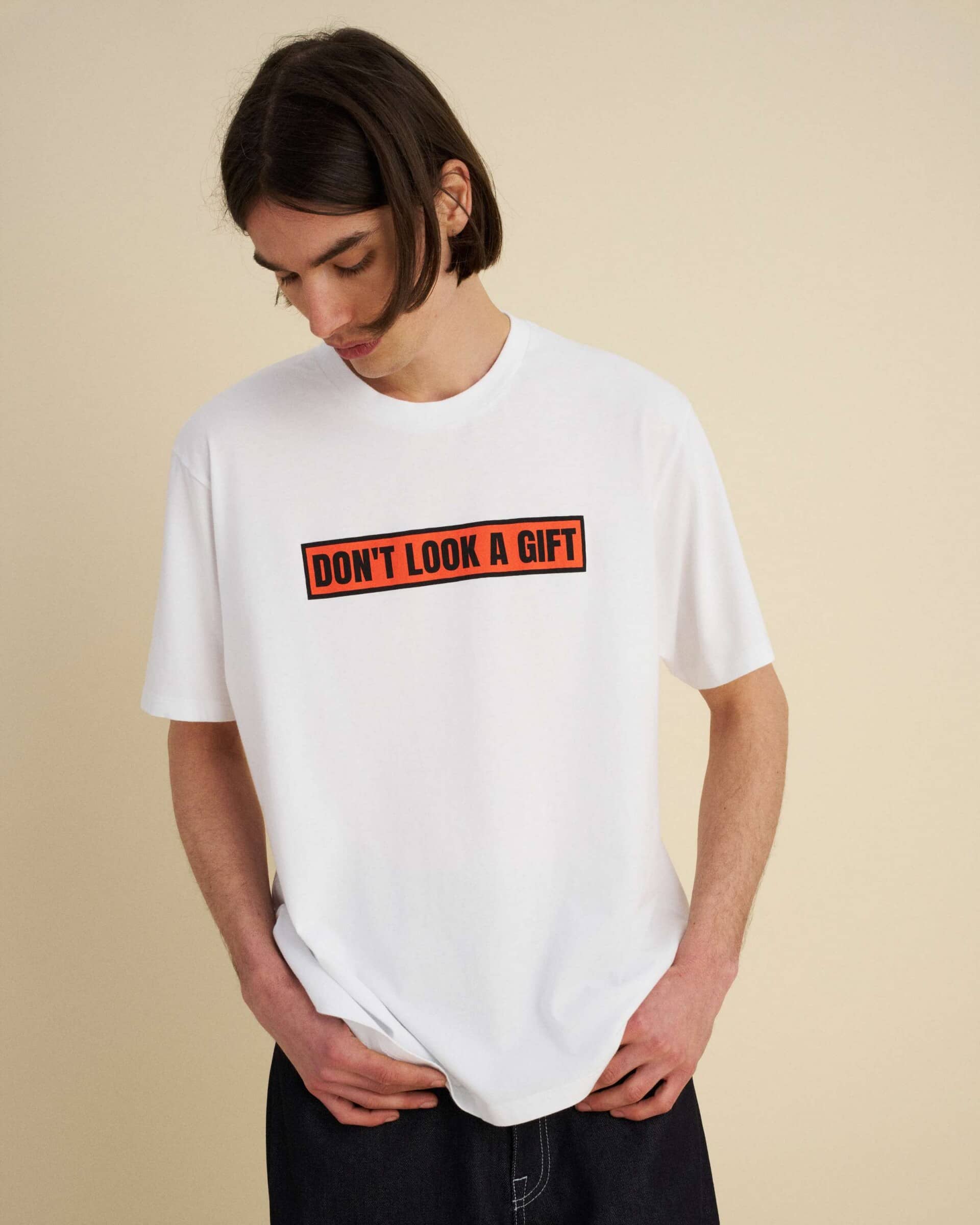 Pointer Brand ポインターブランド /Don’t Look A Gift TS WHITE M