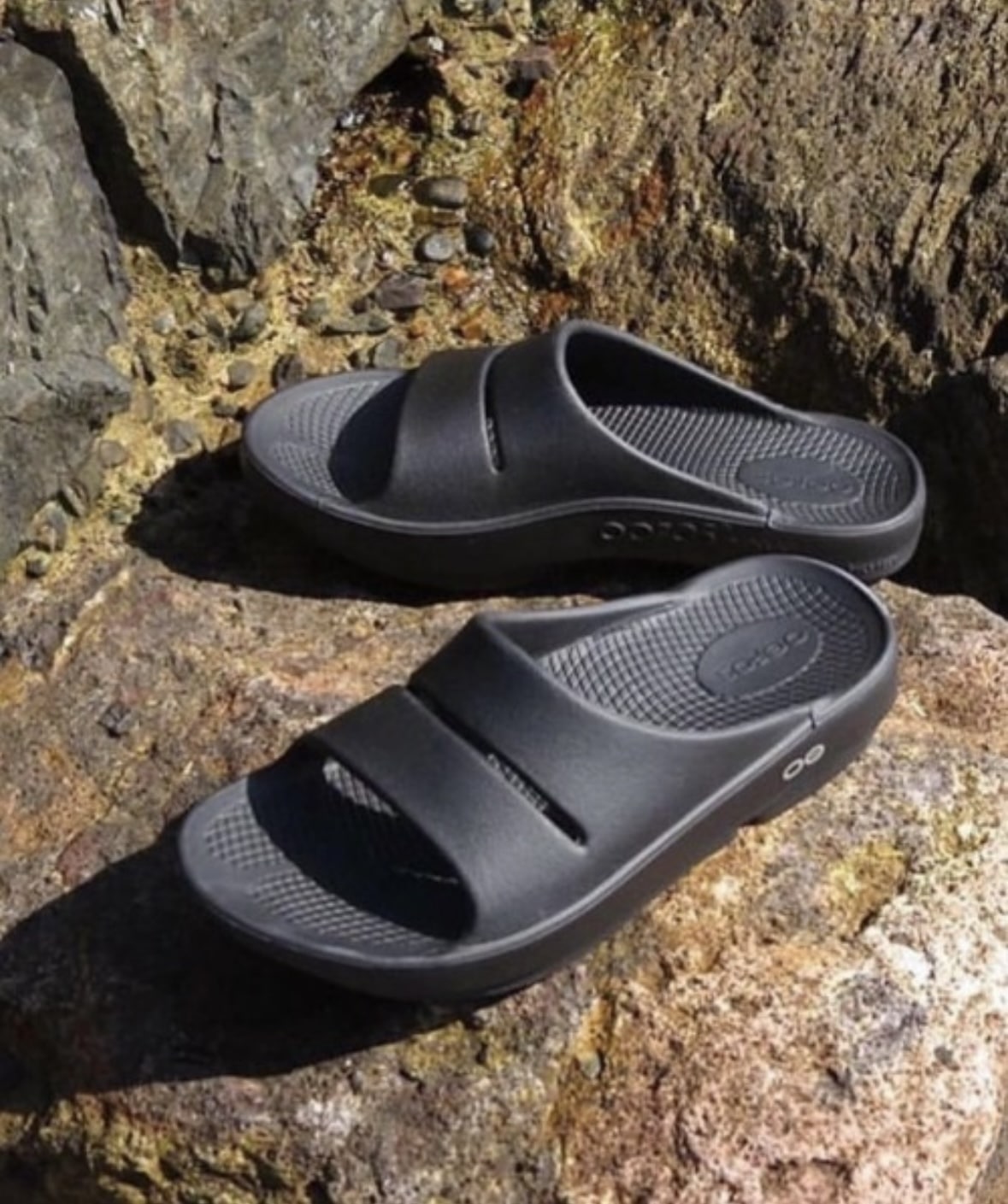 OOFOS/ウーフォス/OOahh BLACK 23㎝