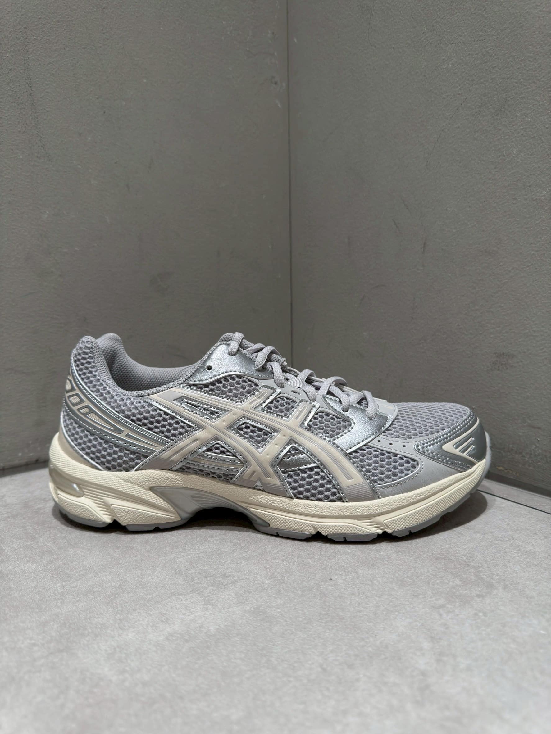 asics halstudios GEL-1130 26cm 新品未使用 Amazon.com | Asics Gel-1130 
