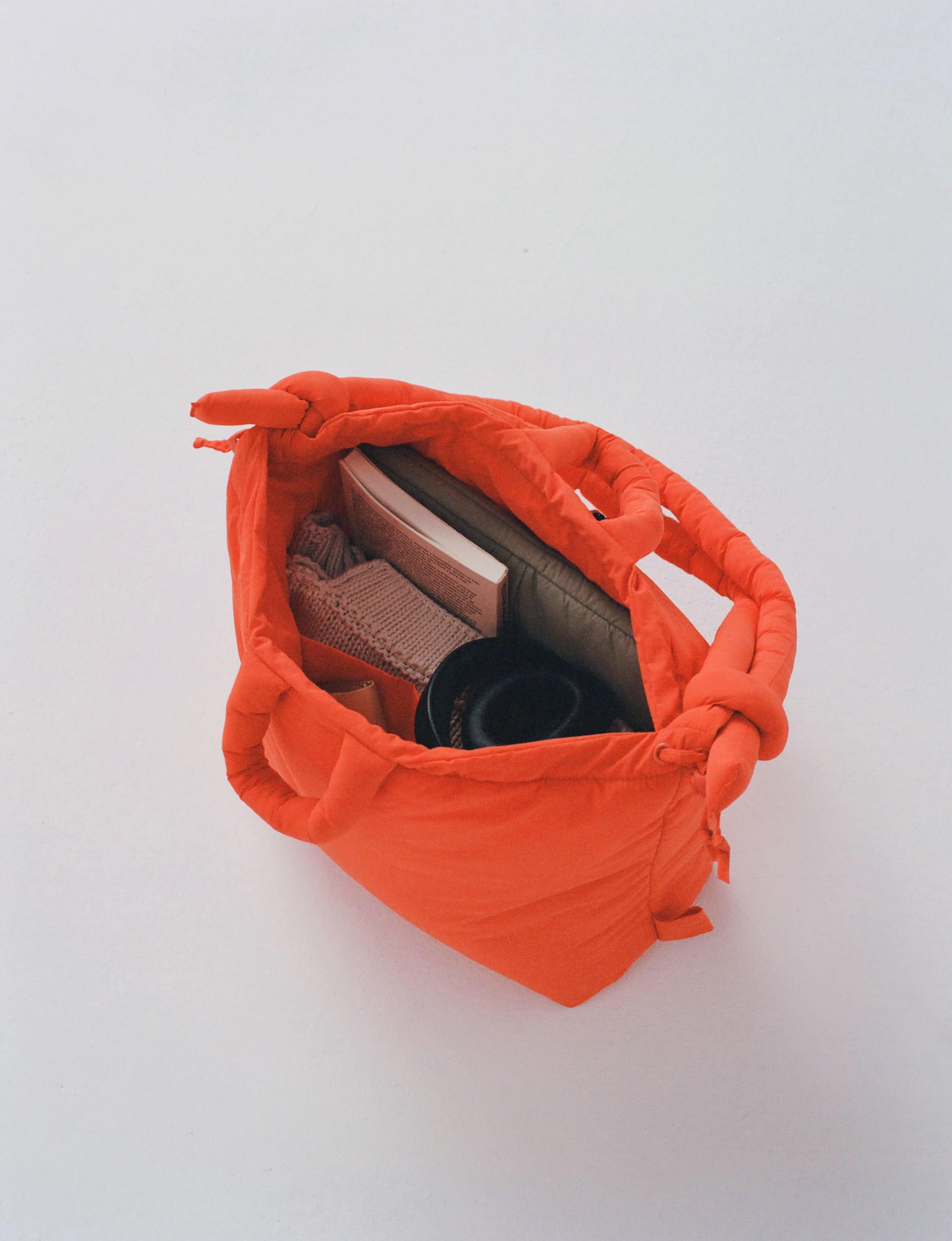 【OLEND/オレンド】Ona Soft Bag | Coral ORENGE 19L