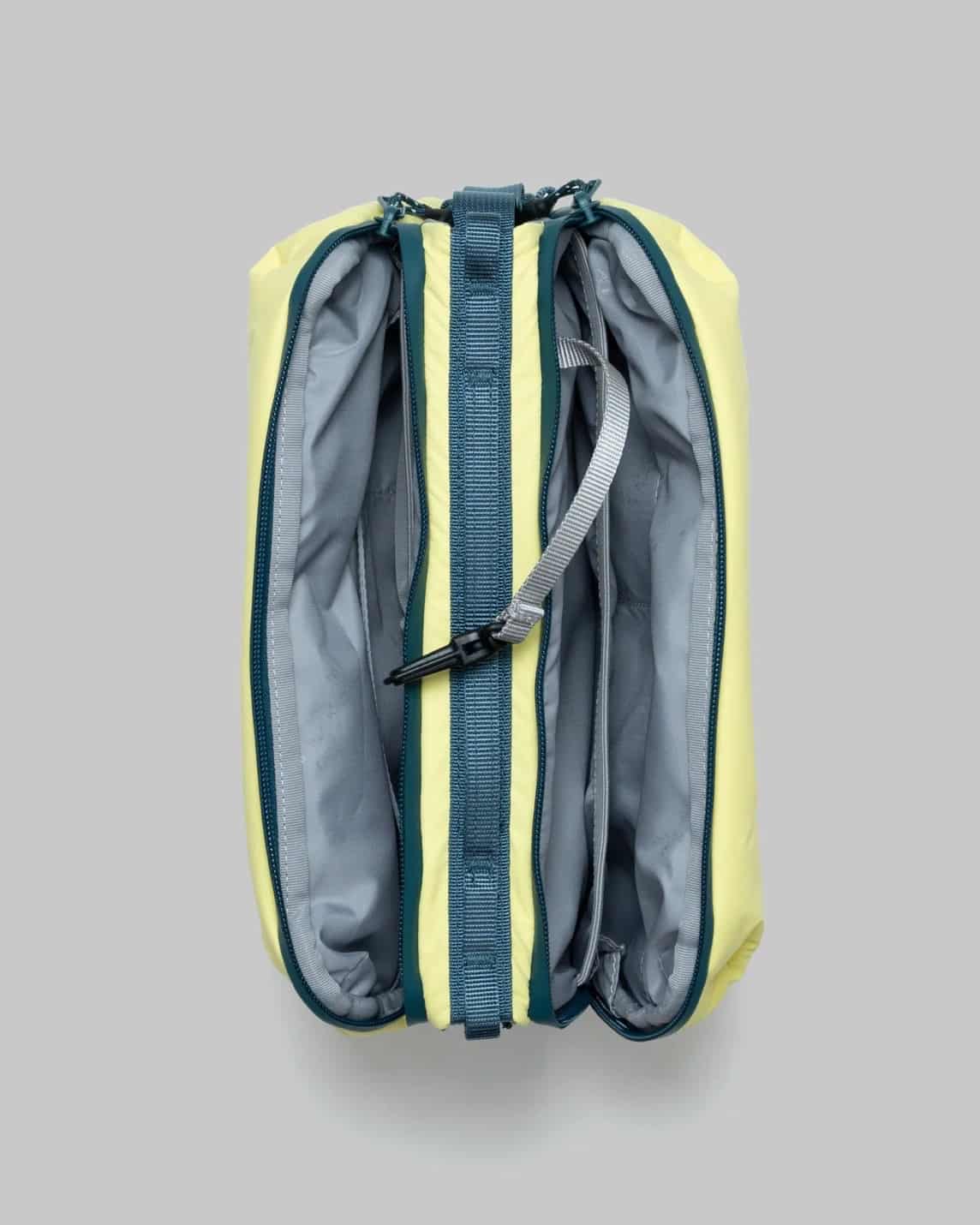 Topologie/トポロジー/Bottle Sacoche Large- canary yellow Puffer- Canary yellow/MattCoated (Puffer) LARGE