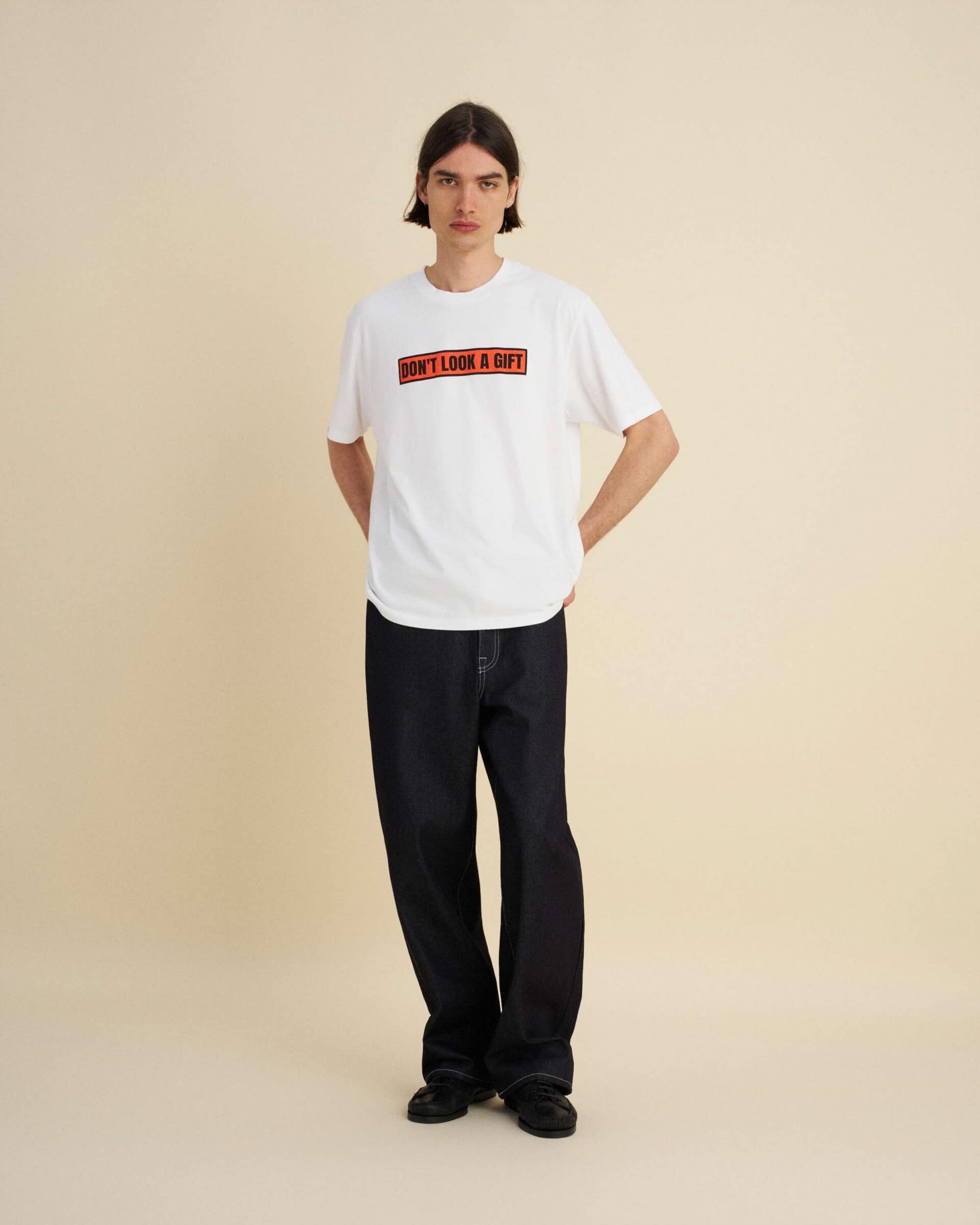 Pointer Brand ポインターブランド /Don’t Look A Gift TS WHITE M