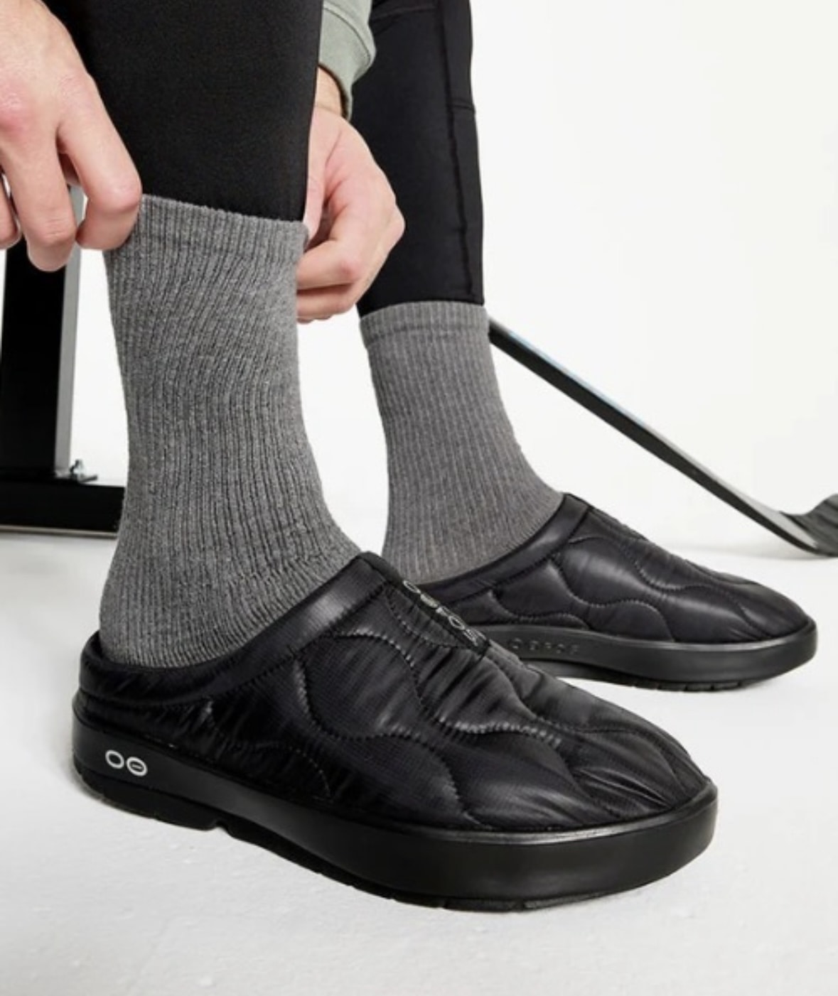 OOFOS/ウーフォス/Men's OOcoozie Thermo Mule BLACK 26cm