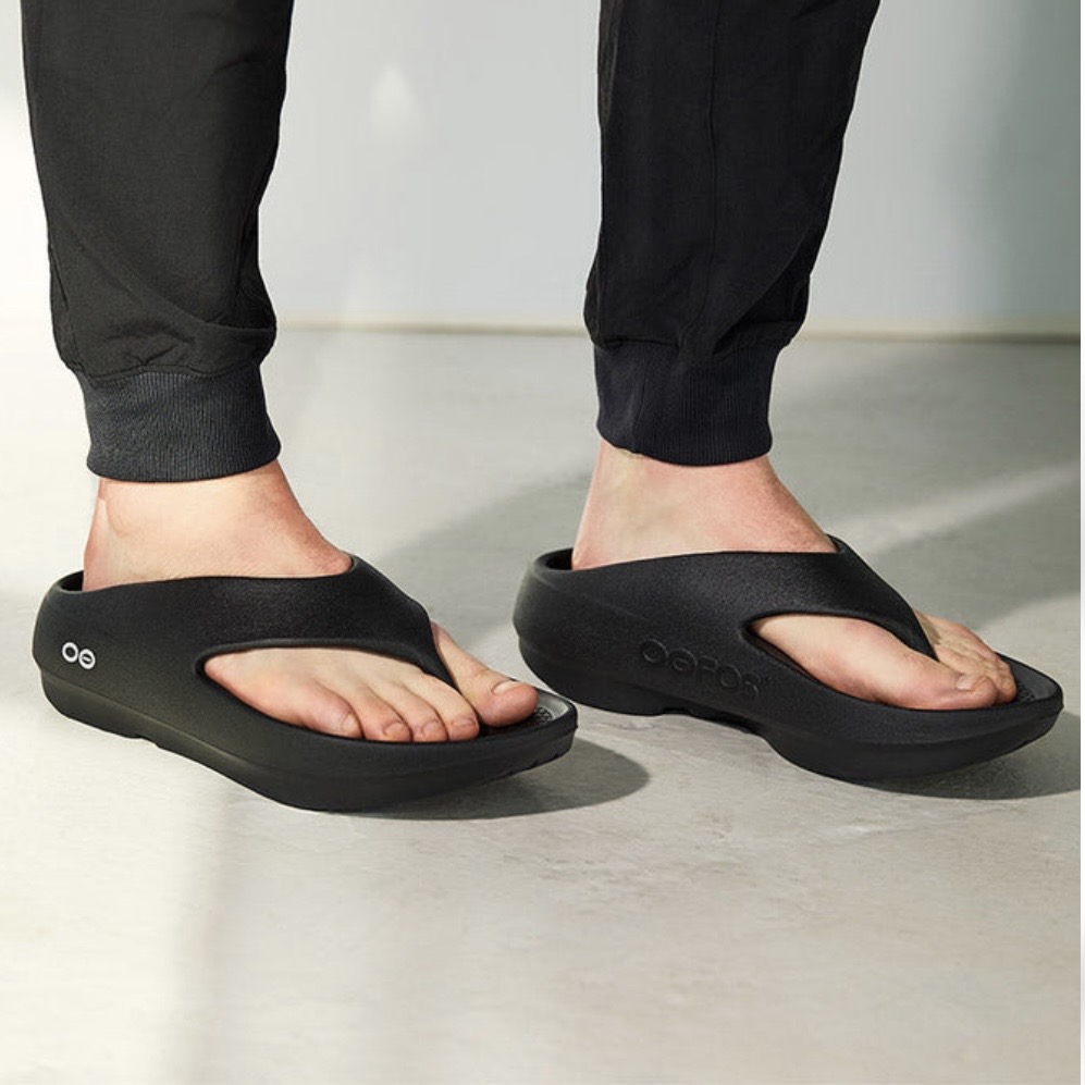 OOFOS/ウーフォス　OORIGINAL PLUS　オリジナルプラス　リカバリーサンダル BLACK 23cm