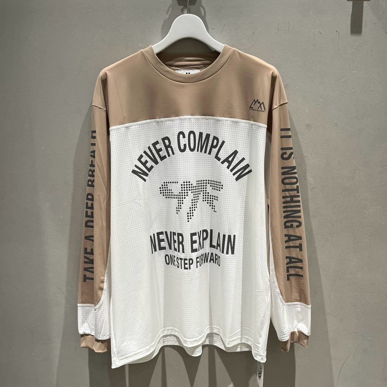 beige