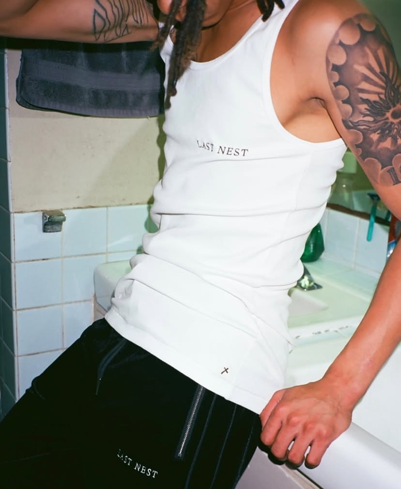 LAST NEST/Logo Emb Tank Top / black black M