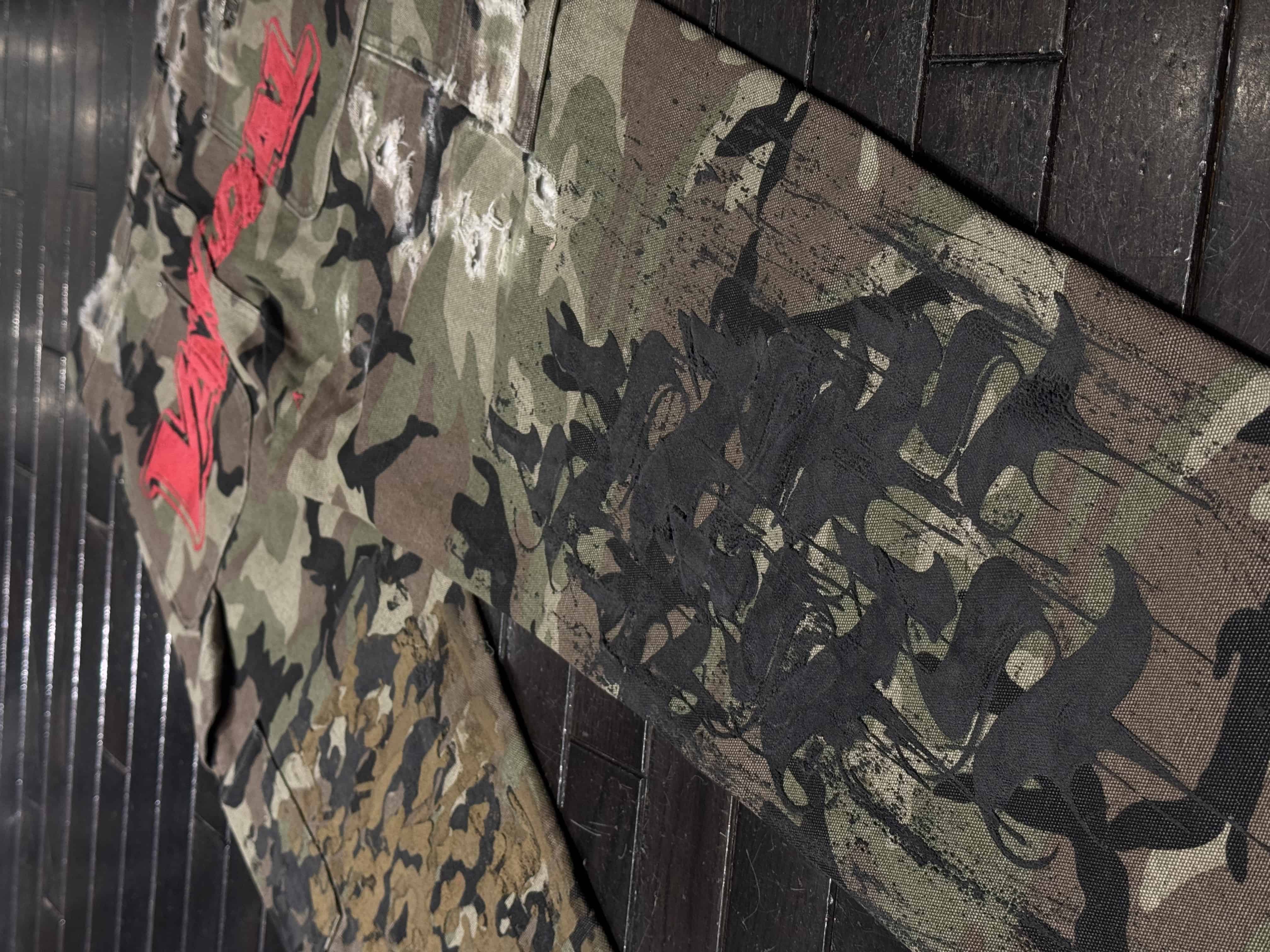 AVIREX×VANDAL 迷彩　Pt khaki L