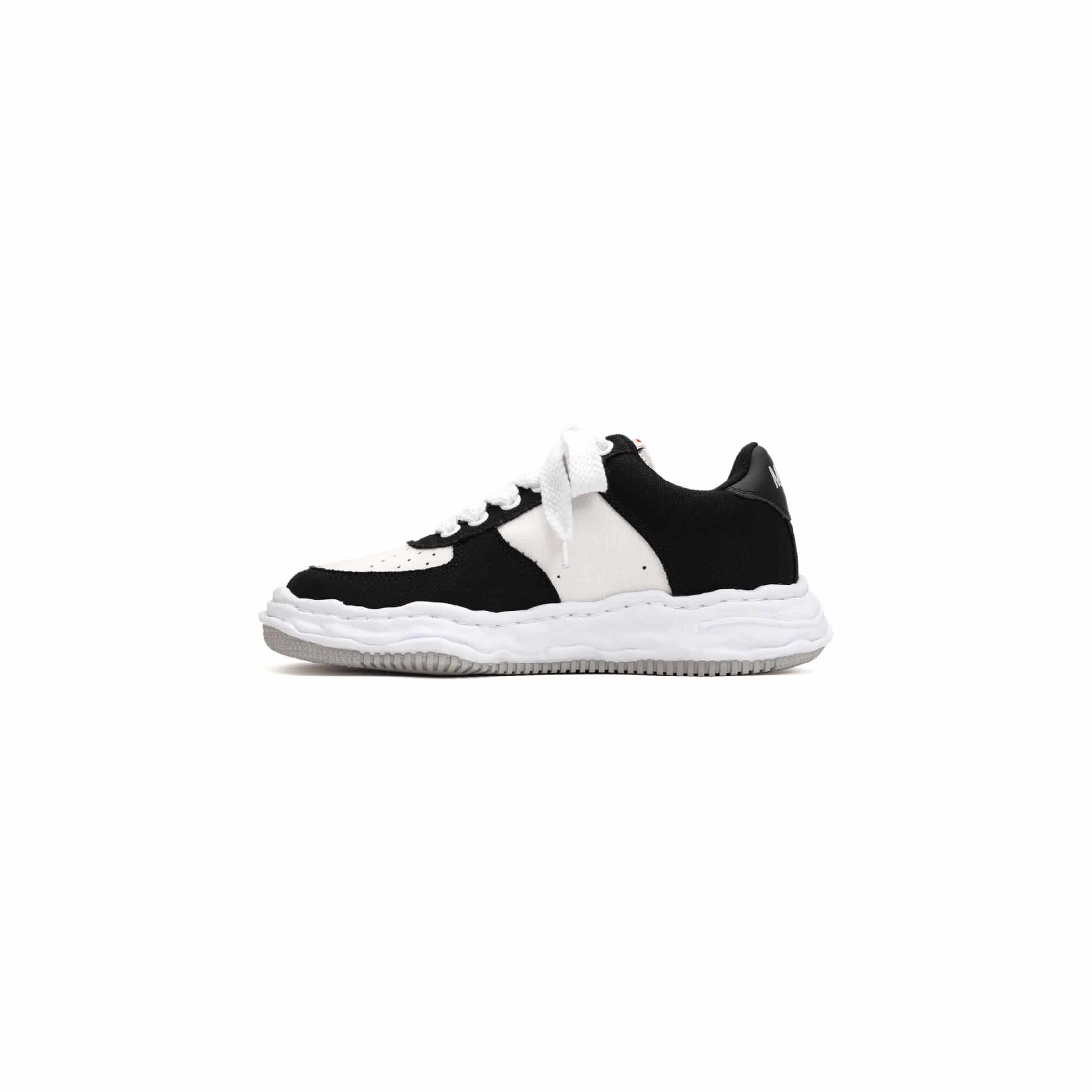 ”WAYNE”OG Sole Canvas Low-top Sneaker black 41