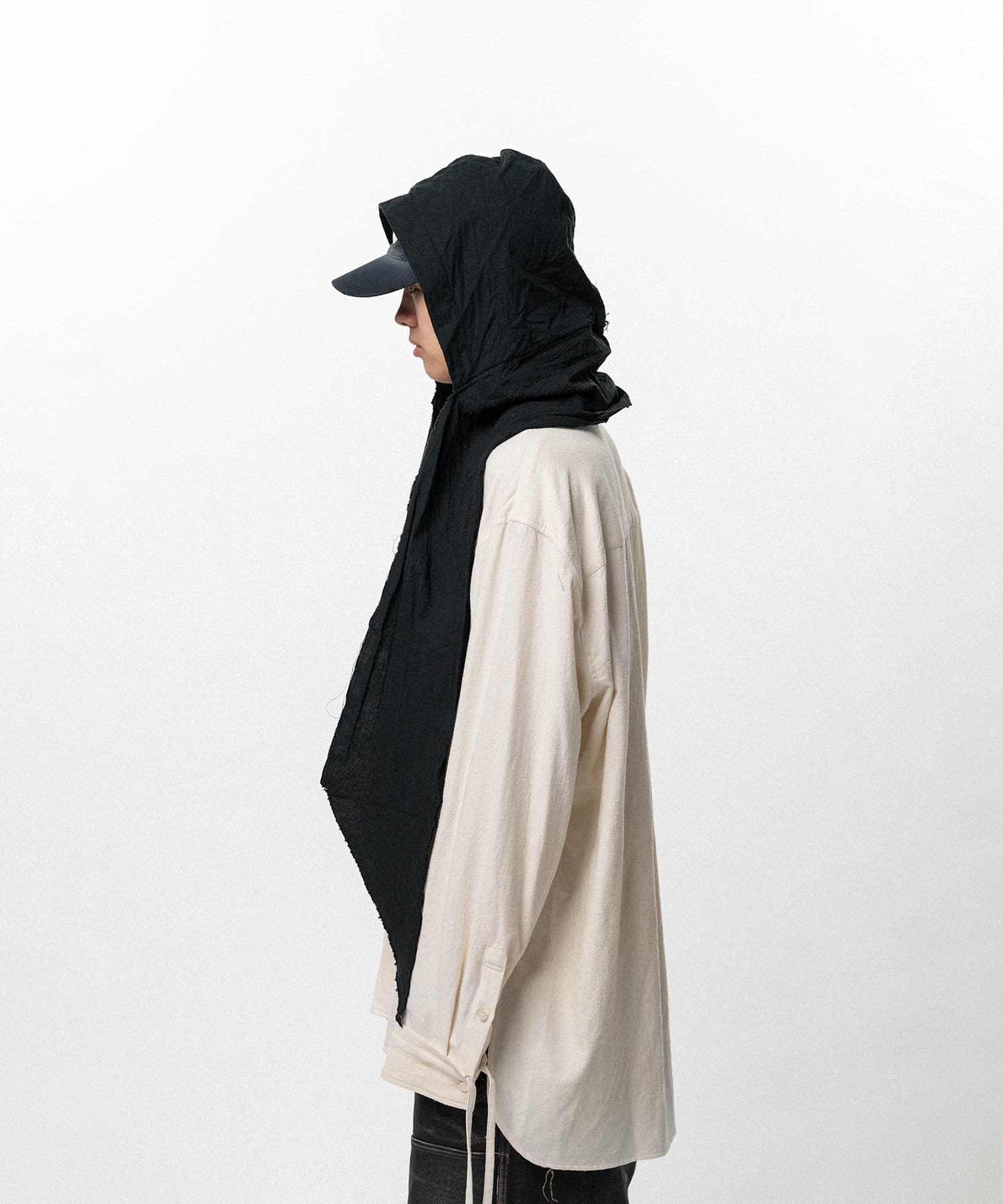 KAMIYA/Hooded Stole black F