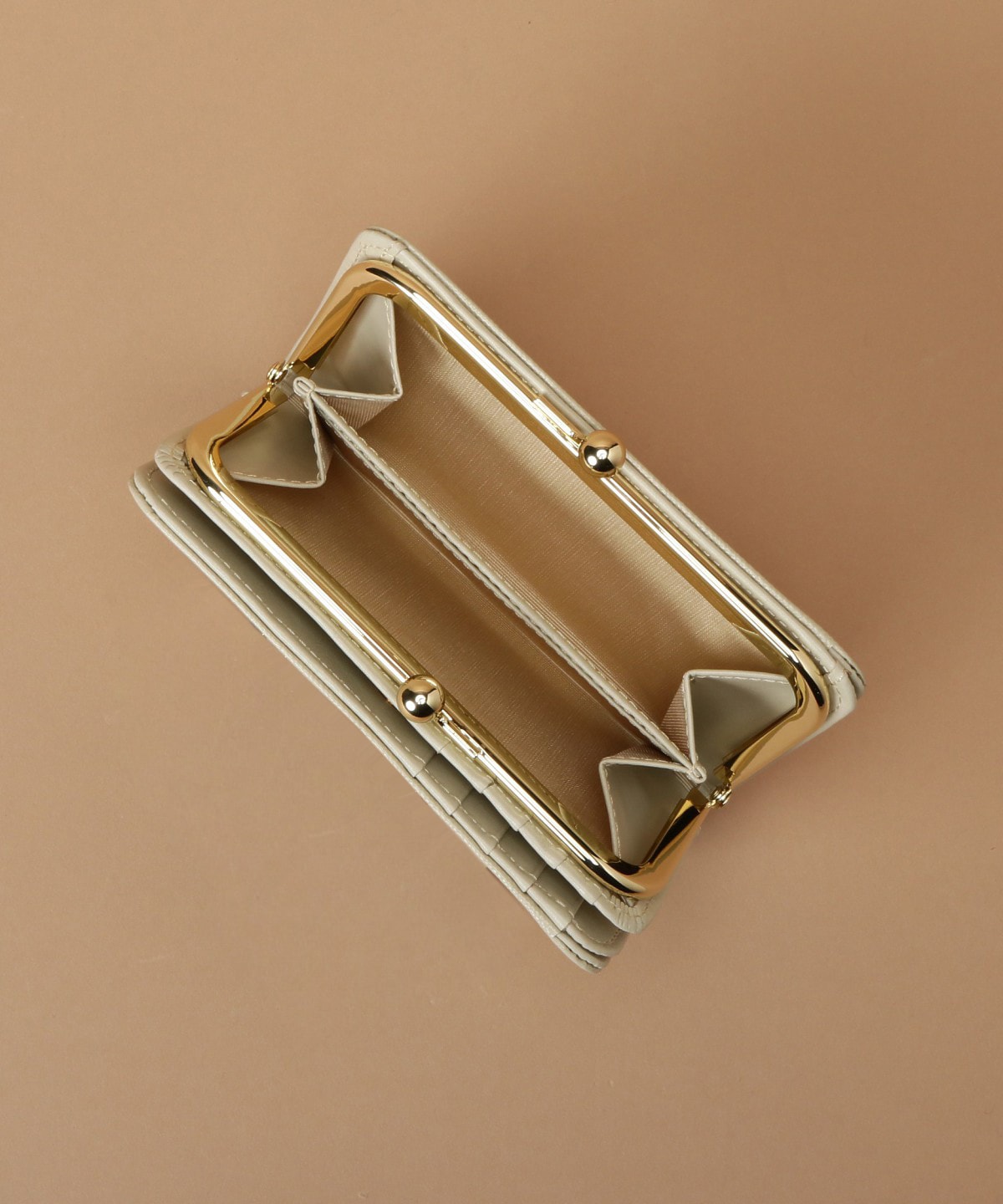 ラメレザービジュー 口金折財布 ペールイエロー 0