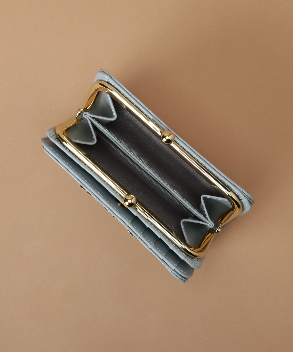 ラメレザービジュー 口金折財布 ライトブルー 0