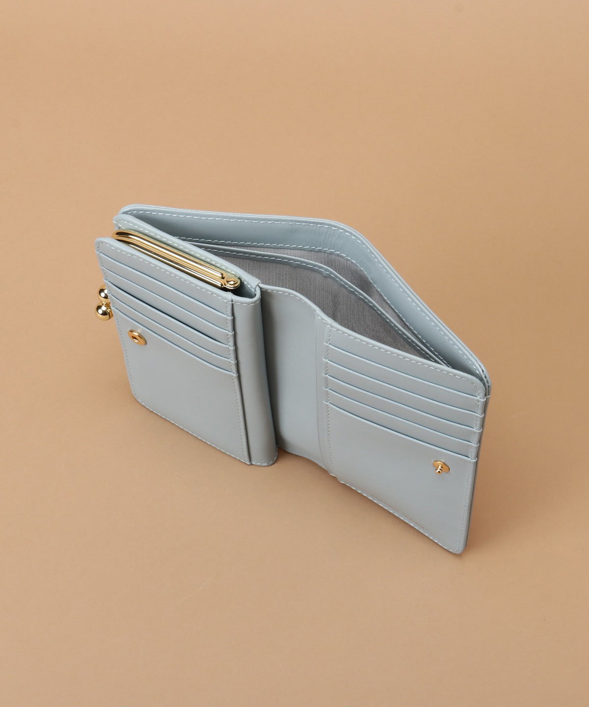 ラメレザービジュー 口金折財布 ライトブルー 0